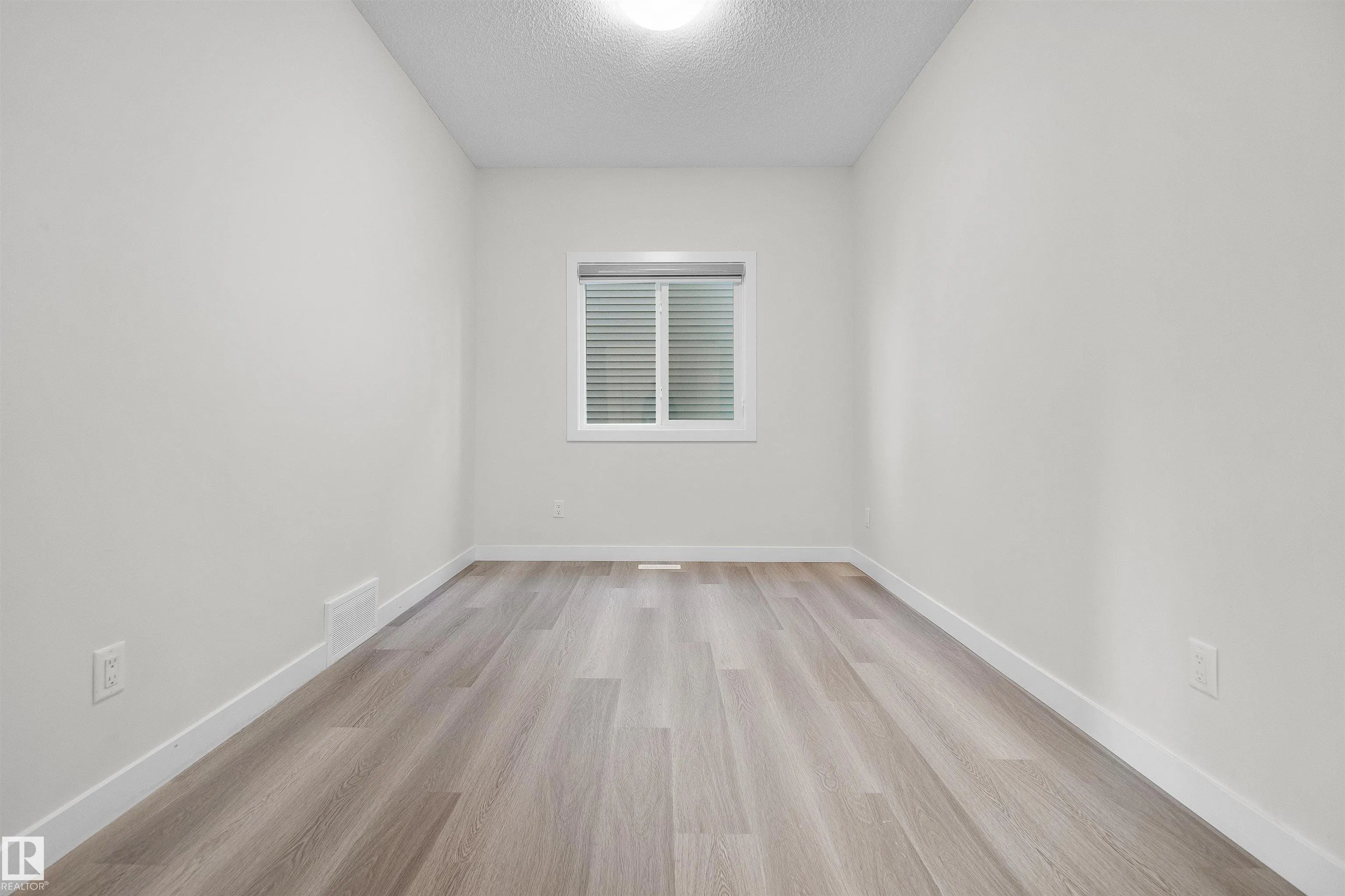 8836 183 Ave
