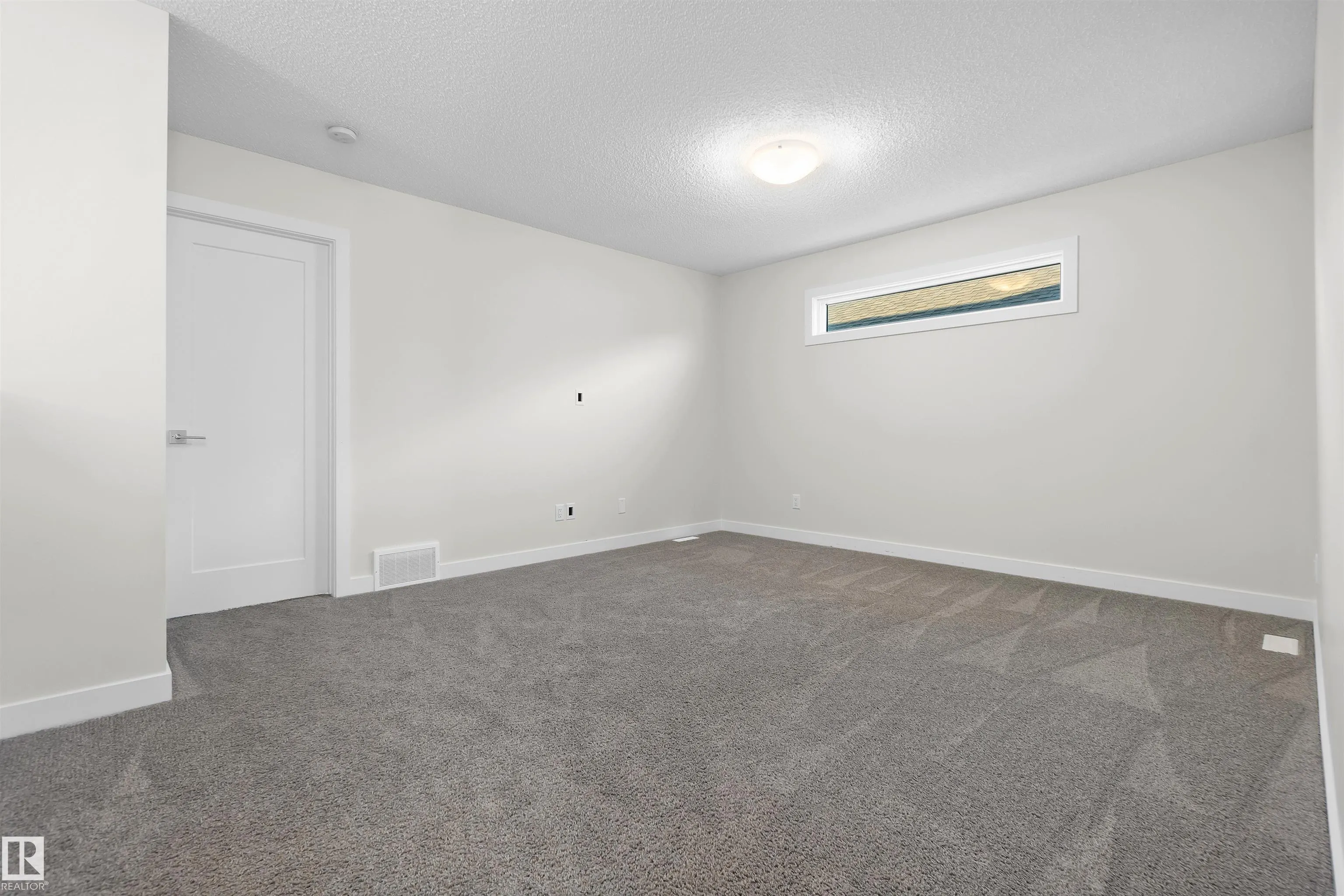 8836 183 Ave