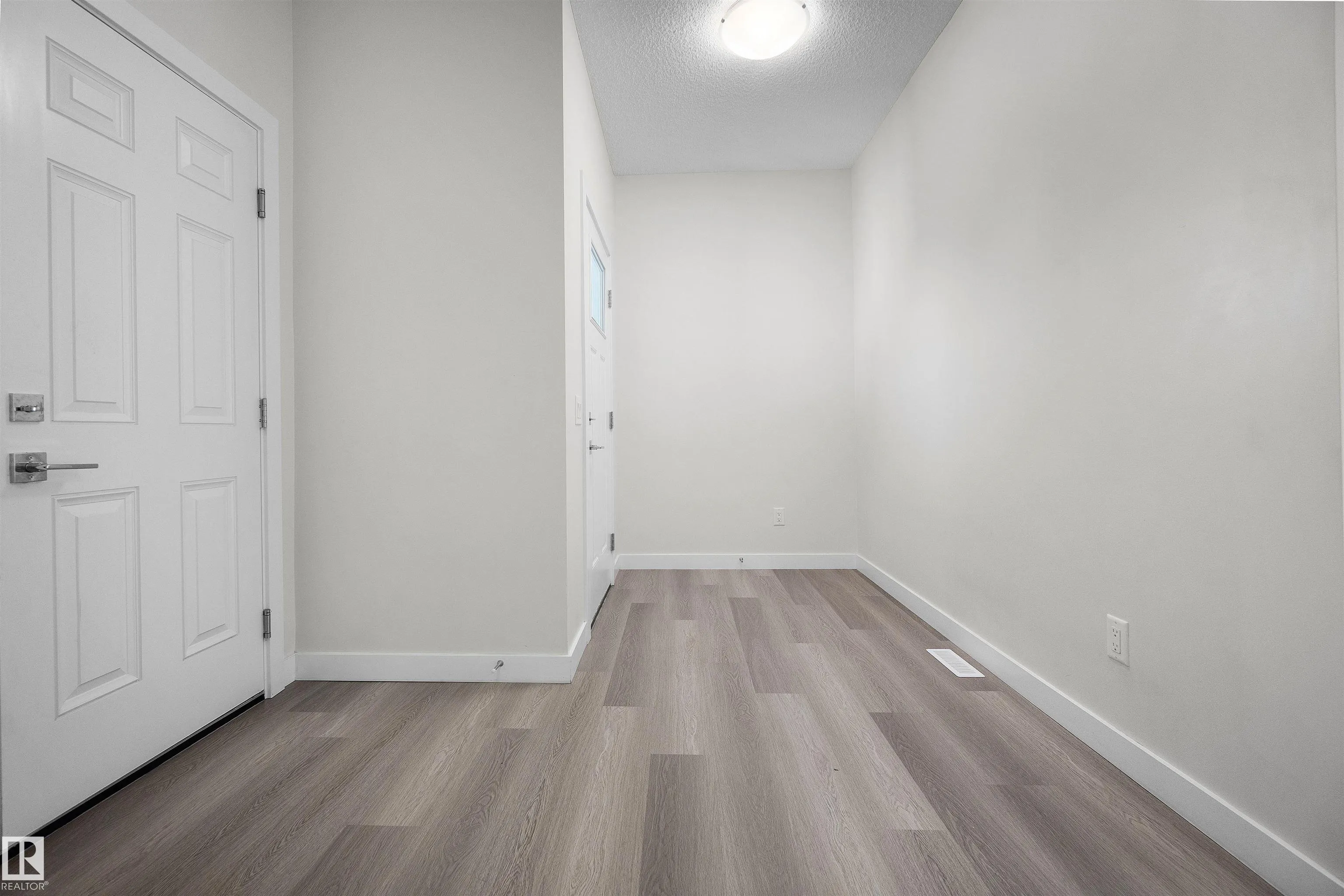 8836 183 Ave
