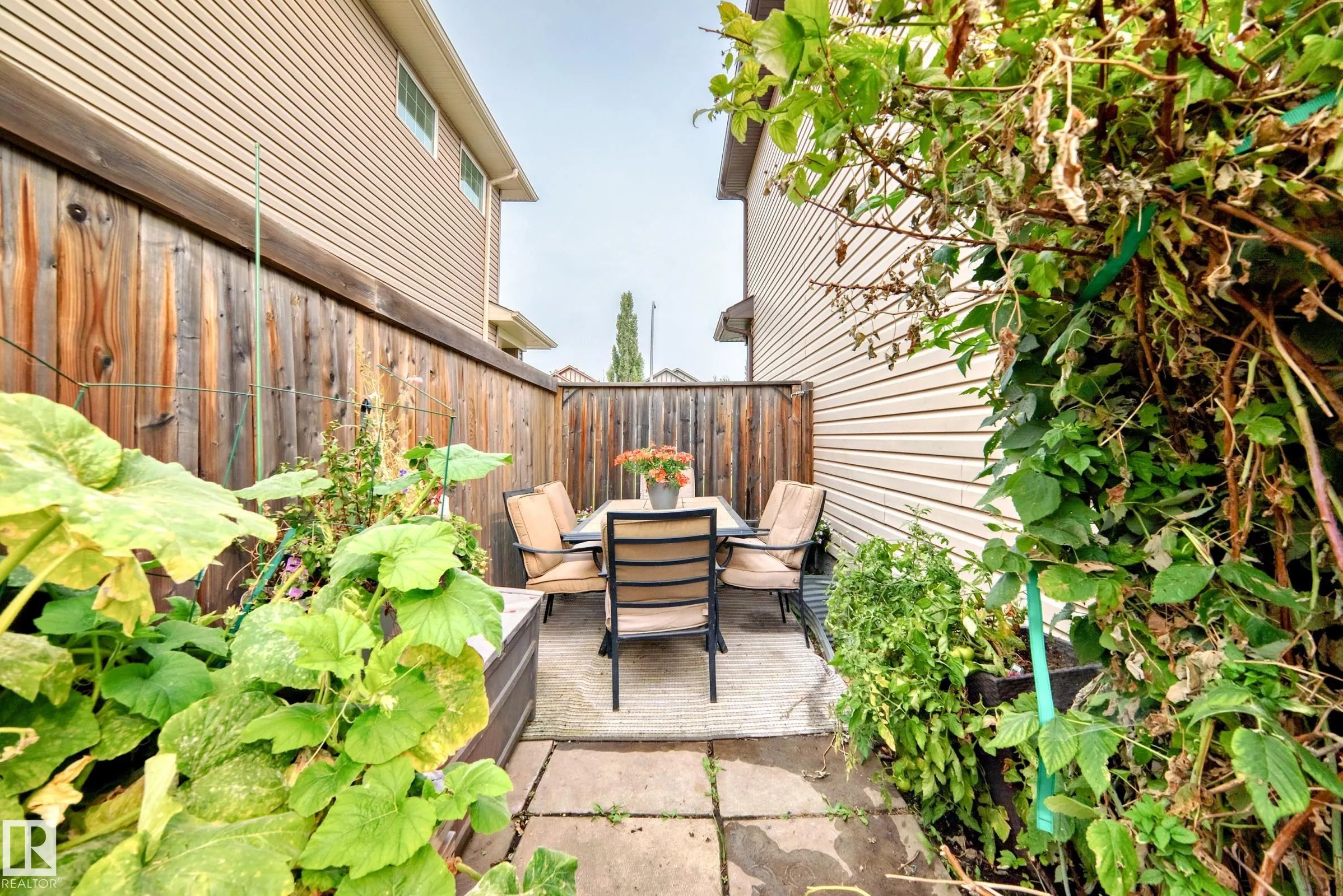29 HERON Crescent