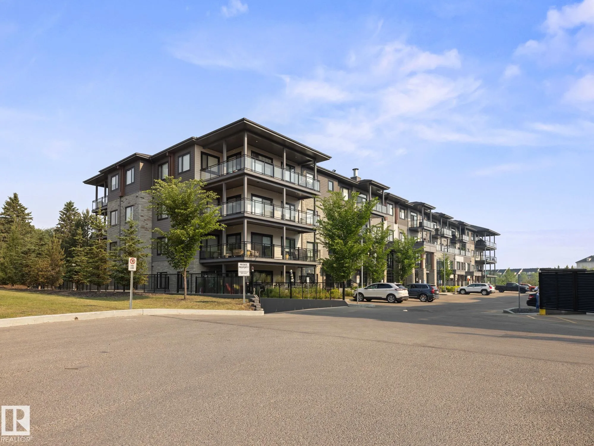 528 GRIESBACH Parade