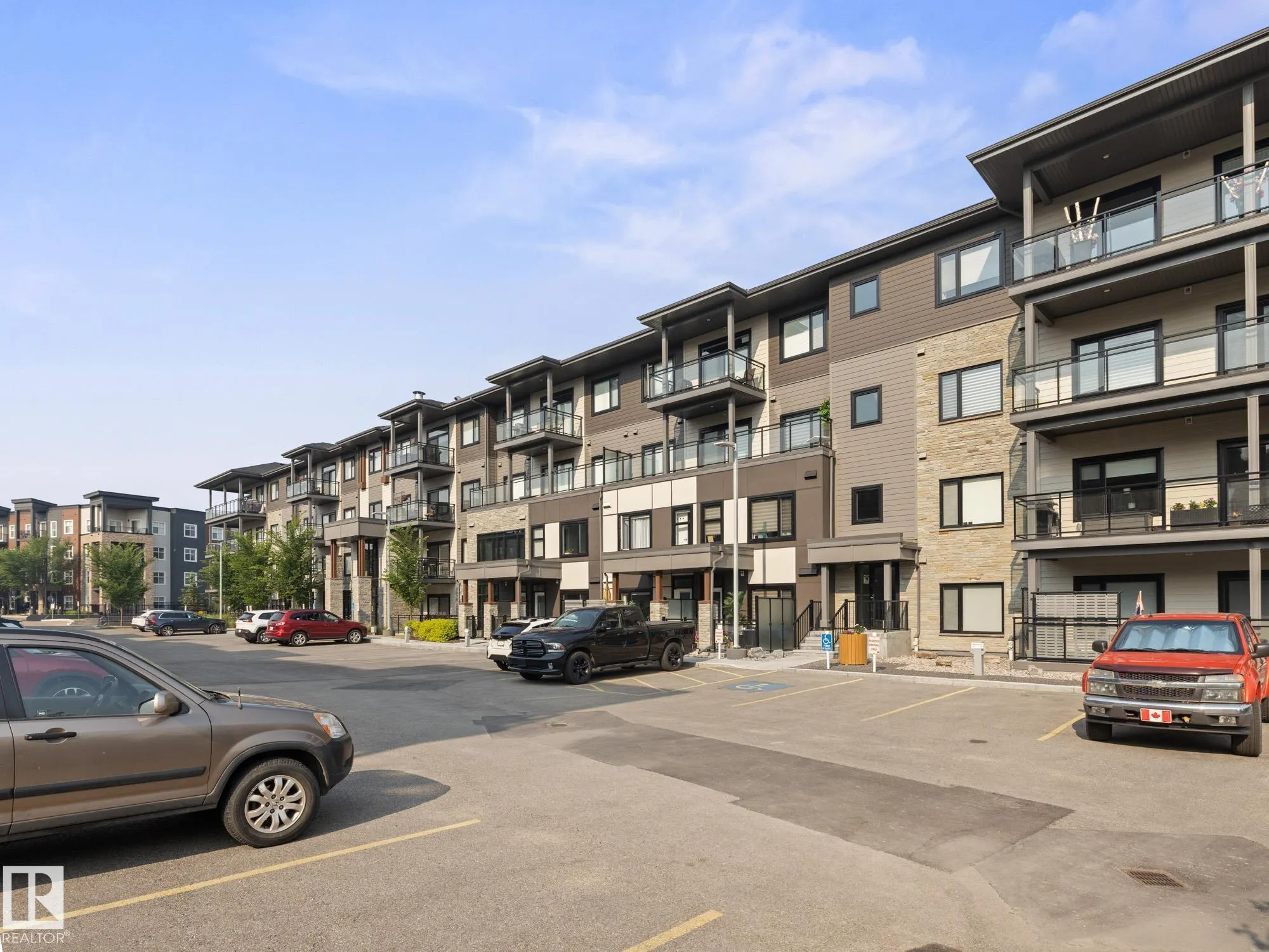 528 GRIESBACH Parade