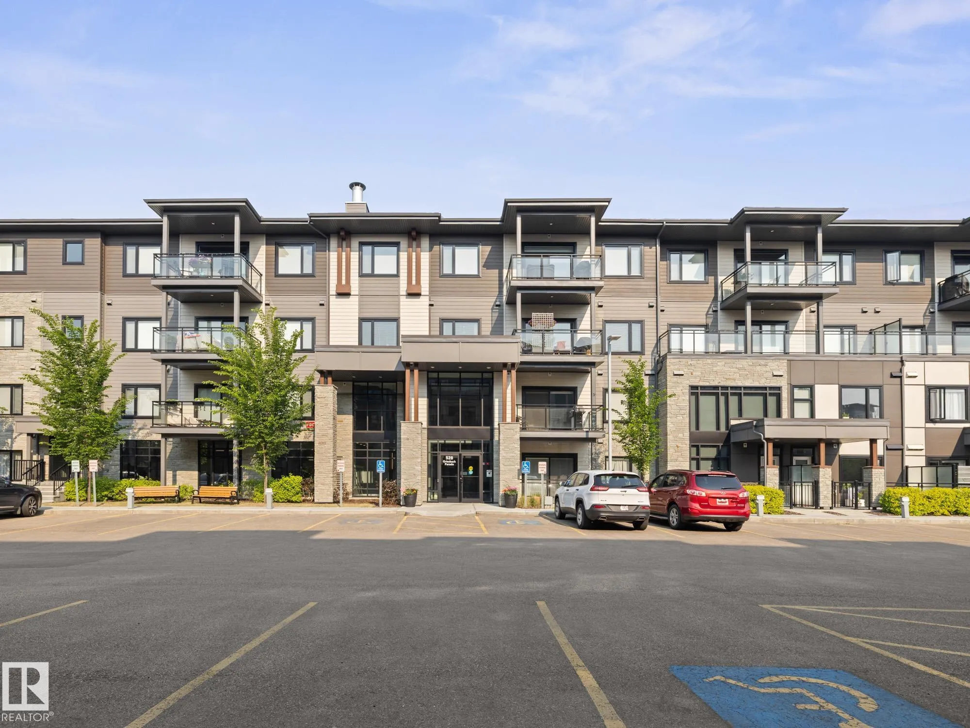 528 GRIESBACH Parade