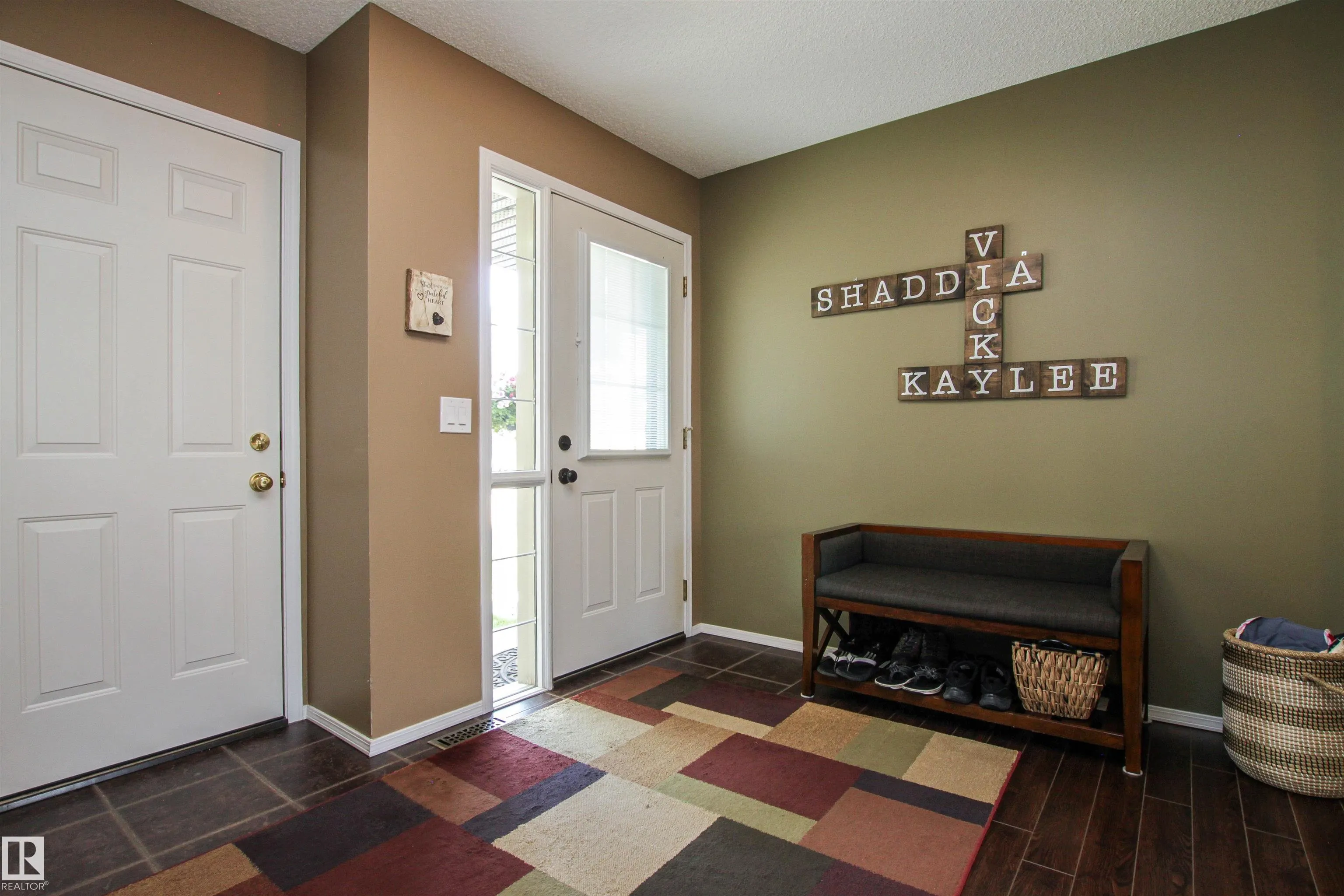 6 FOXBORO Lane