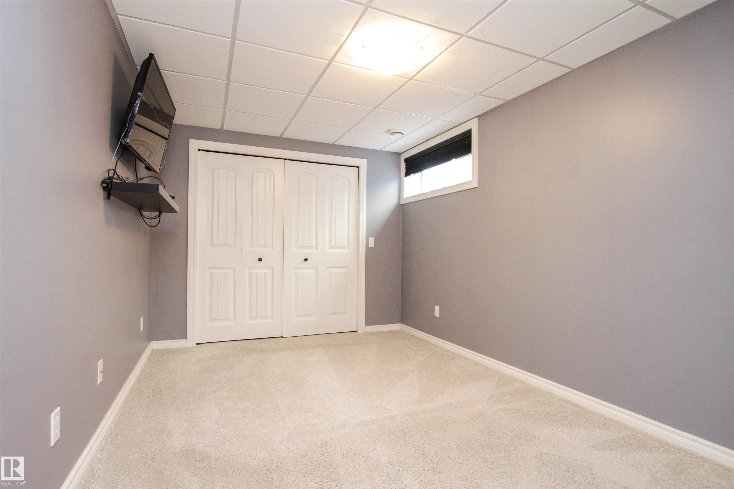 6 FOXBORO Lane