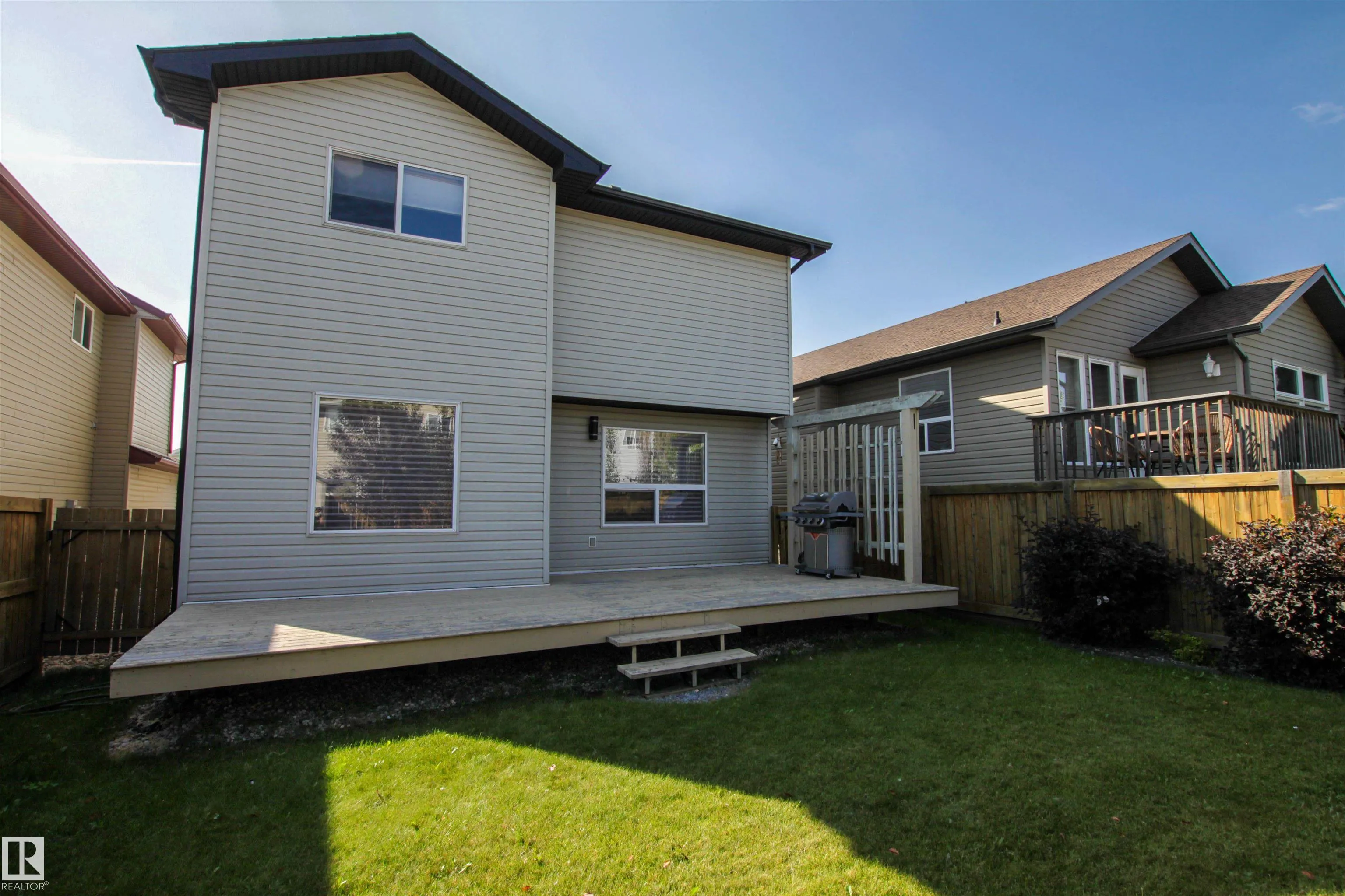 6 FOXBORO Lane