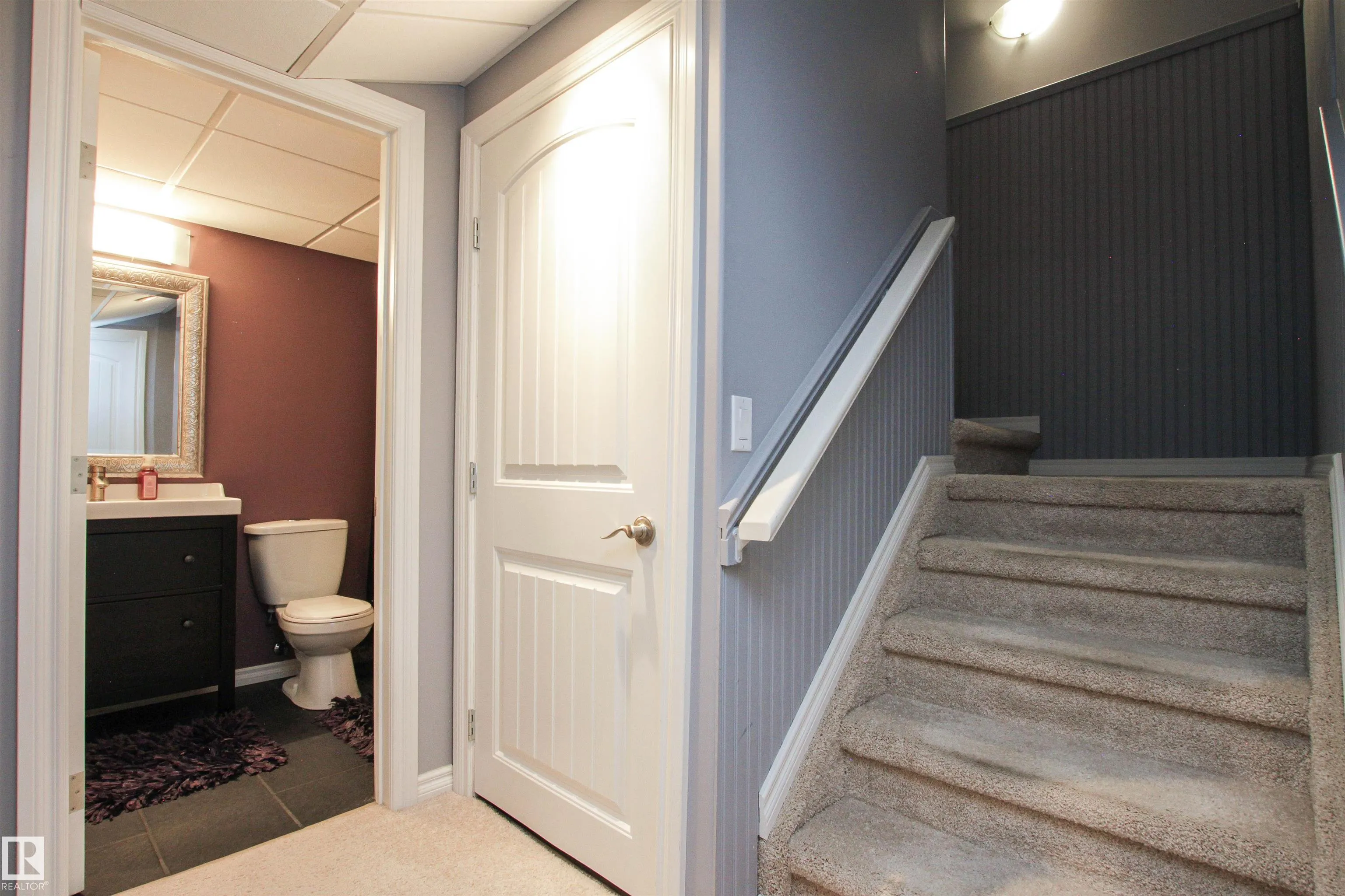 6 FOXBORO Lane