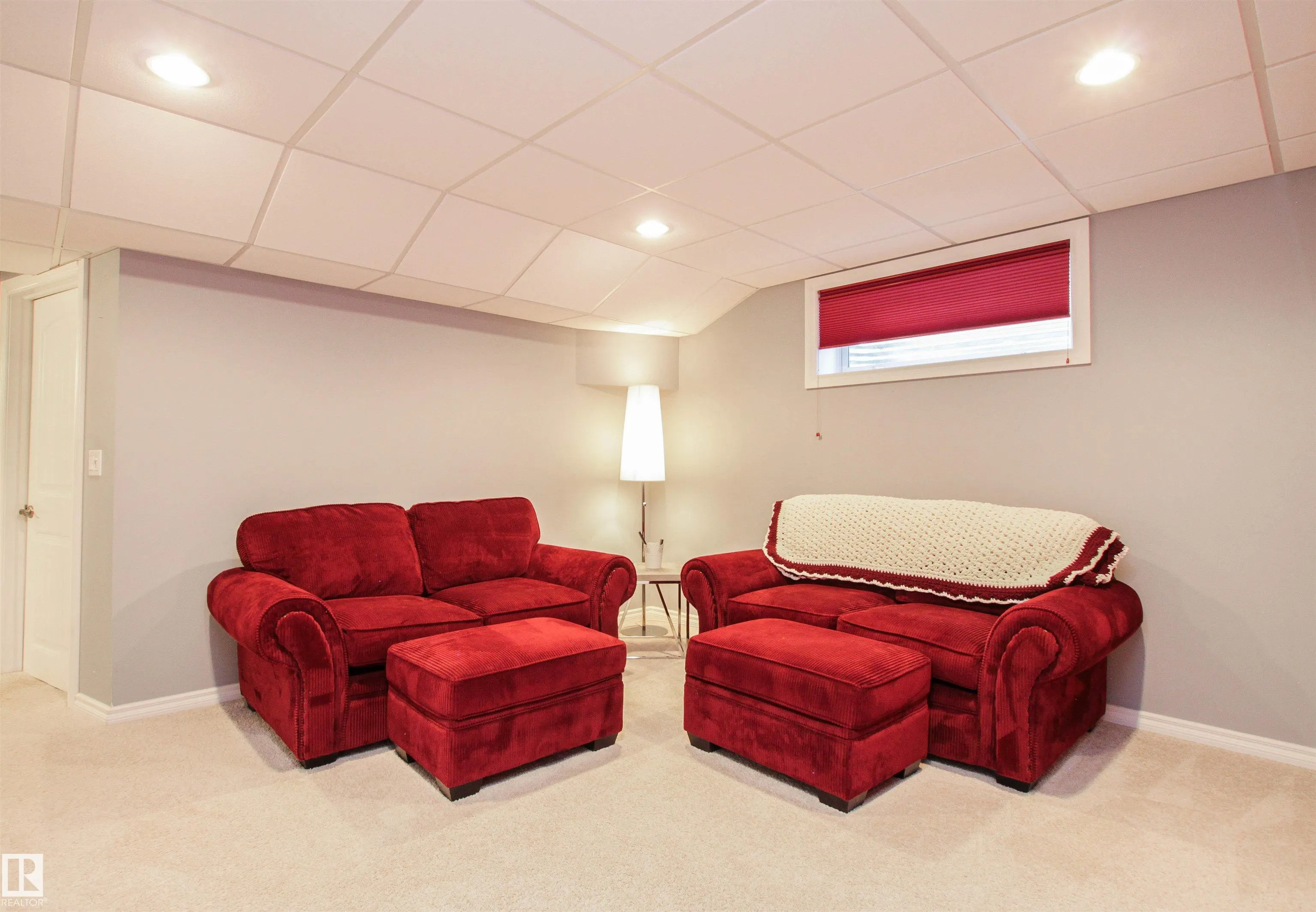 6 FOXBORO Lane