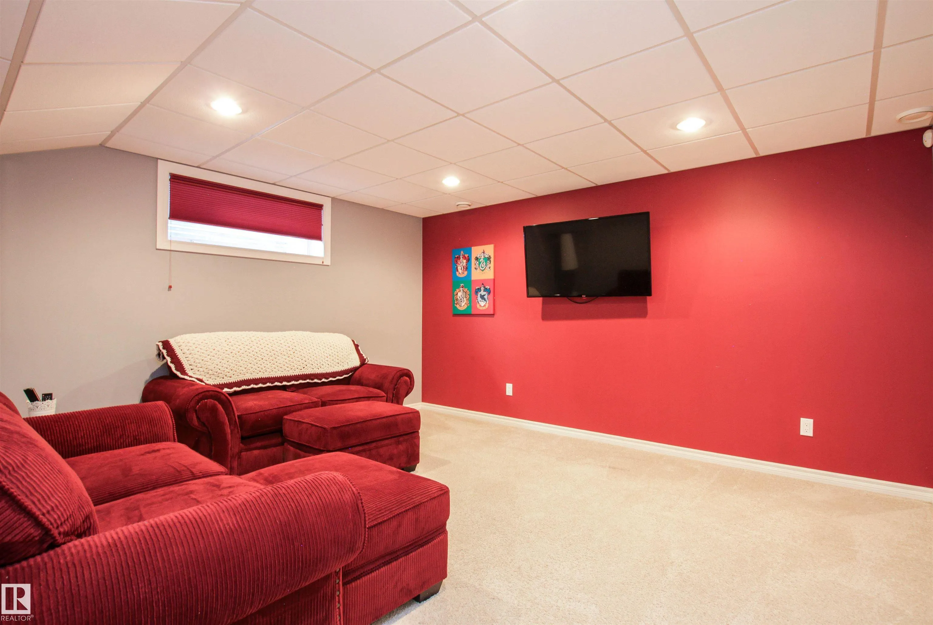 6 FOXBORO Lane