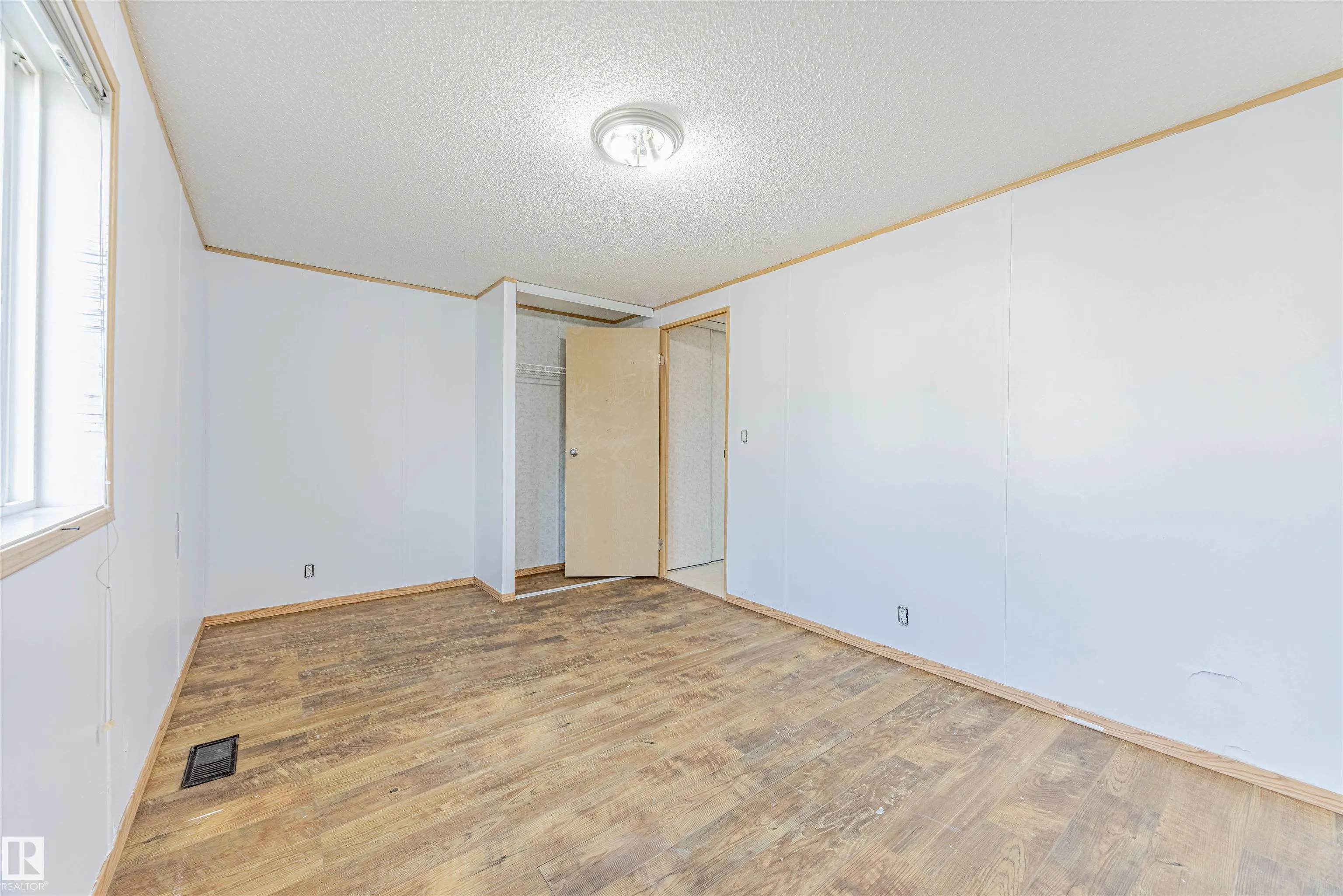 3338 Lakeview Road