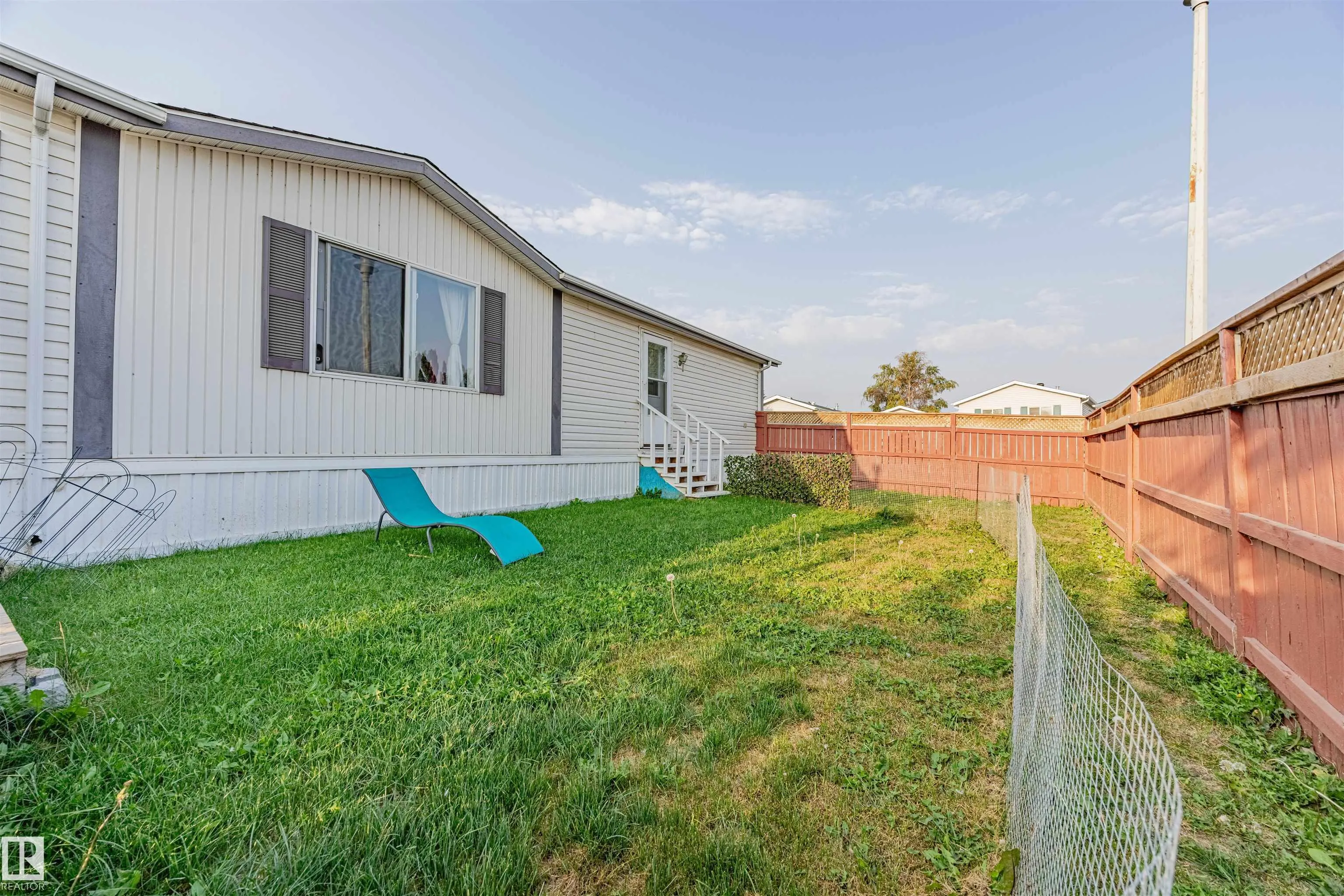 3338 Lakeview Road