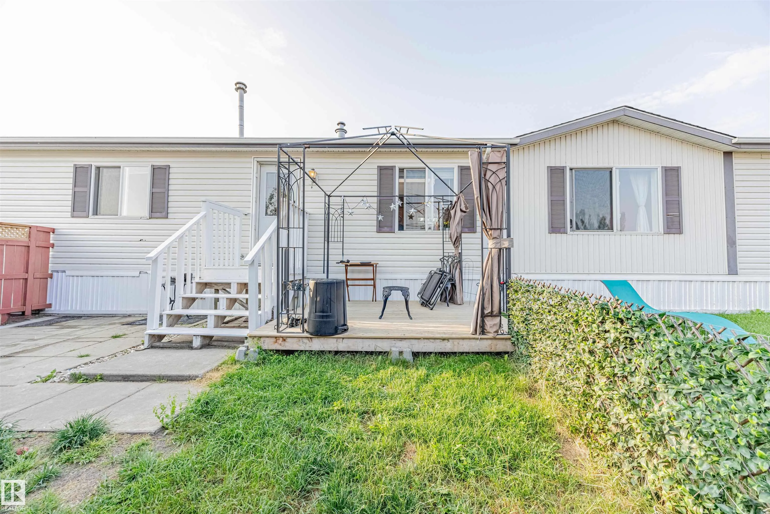 3338 Lakeview Road