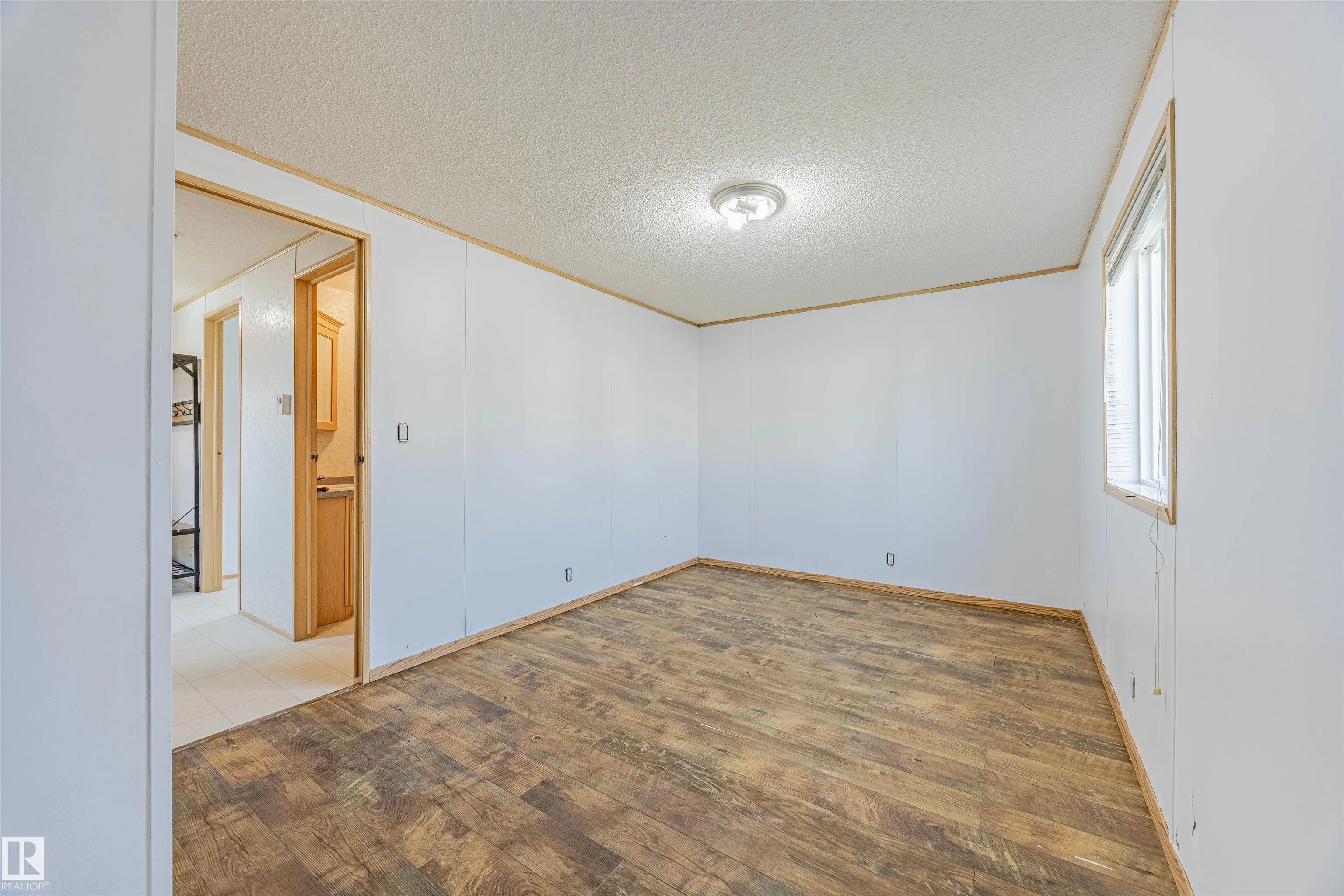 3338 Lakeview Road