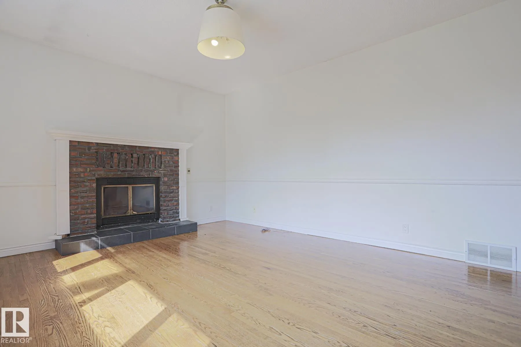 14019 106 Avenue