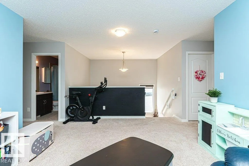 8727 Carson Way