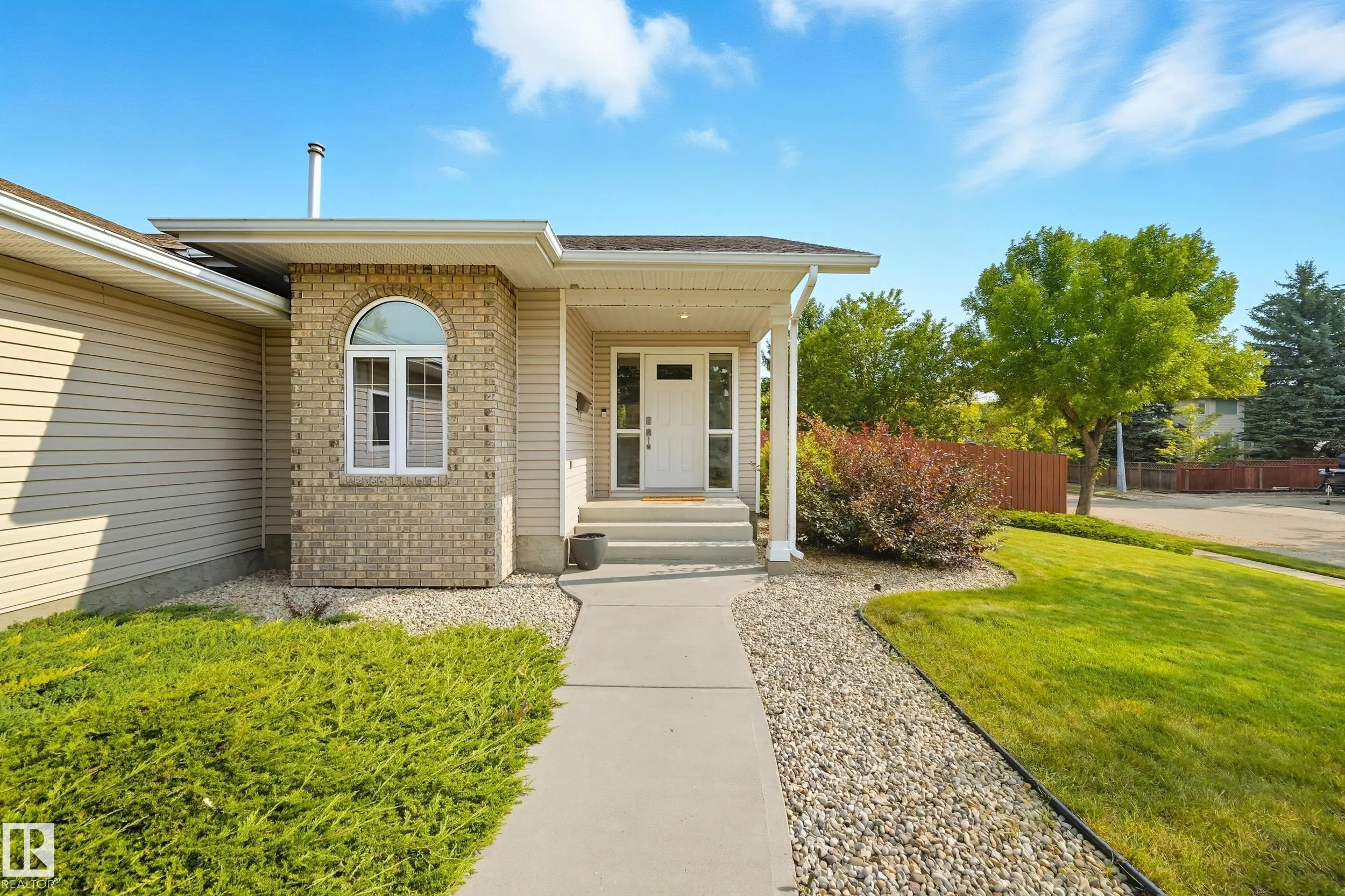 6 PARKWEST Court