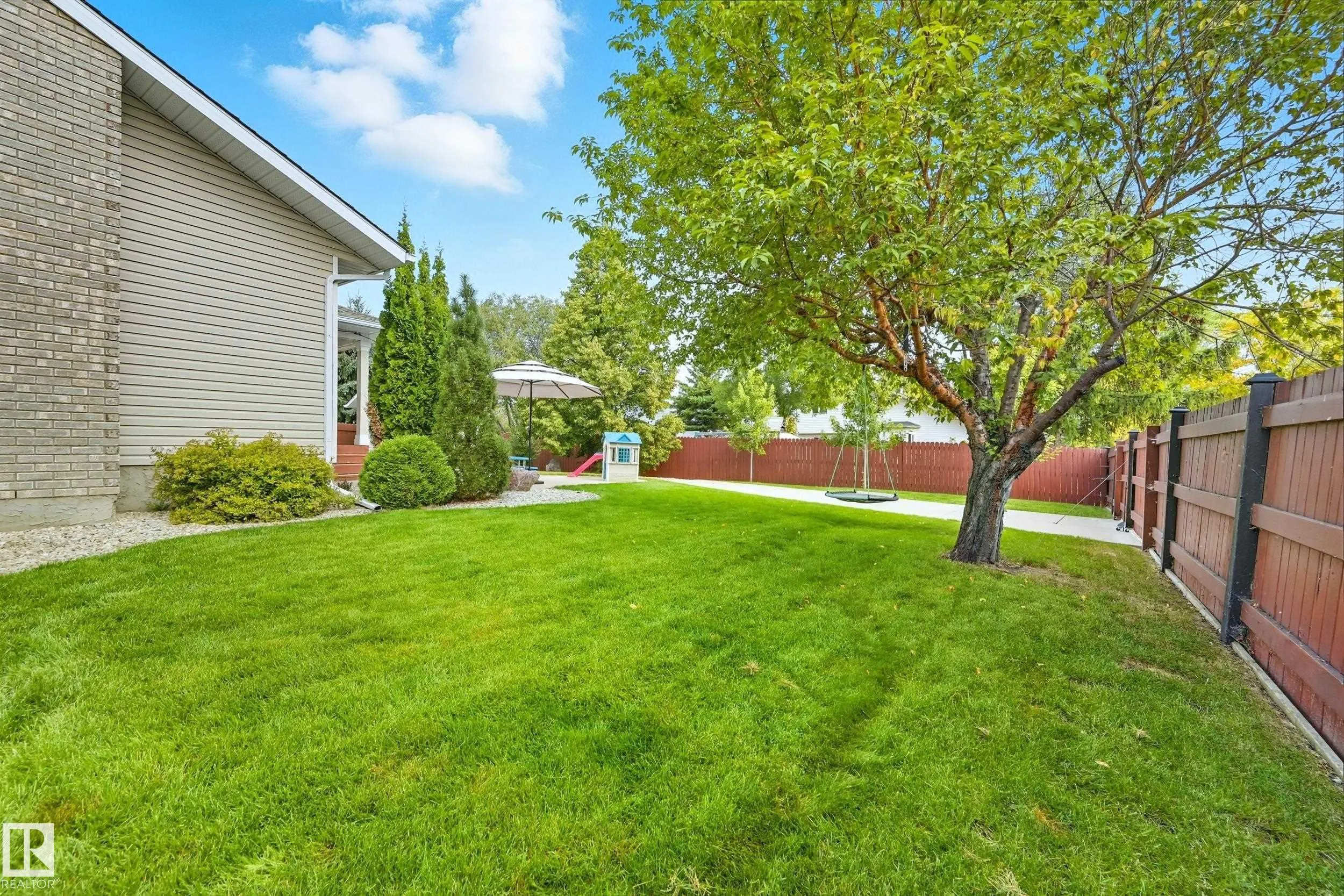 6 PARKWEST Court
