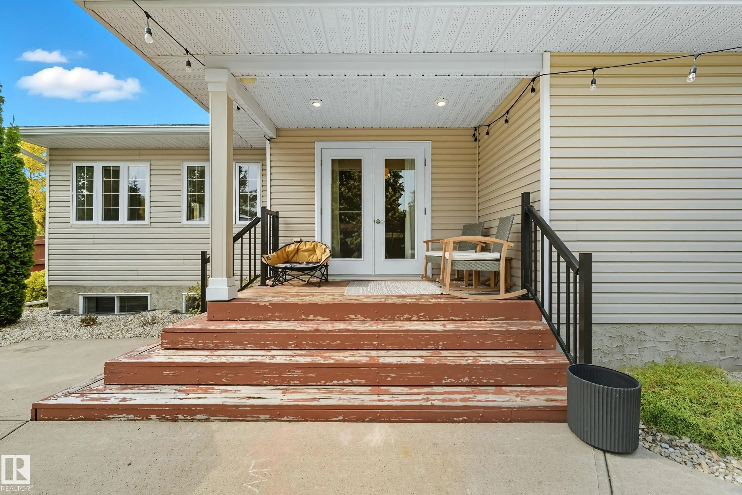 6 PARKWEST Court