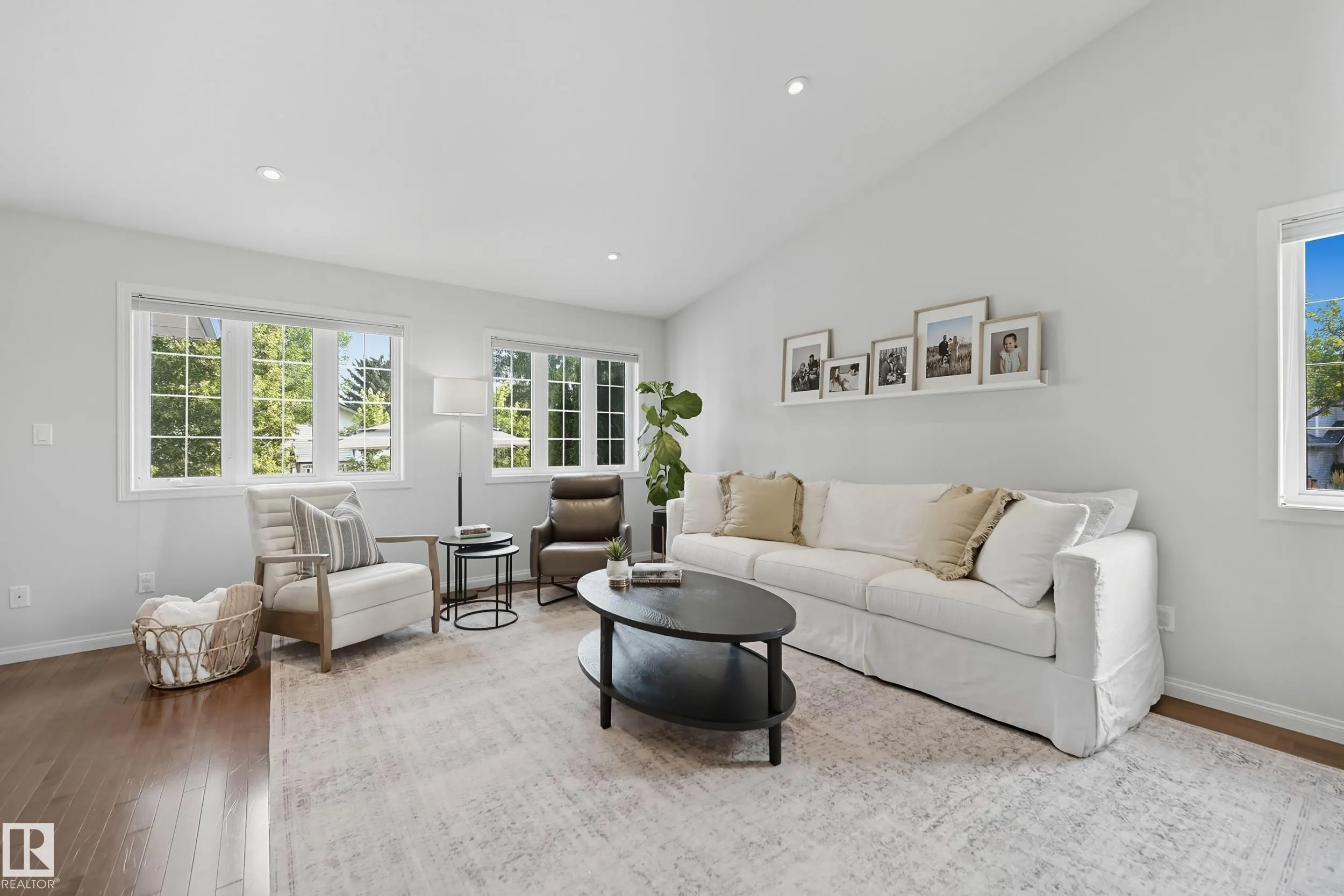 6 PARKWEST Court
