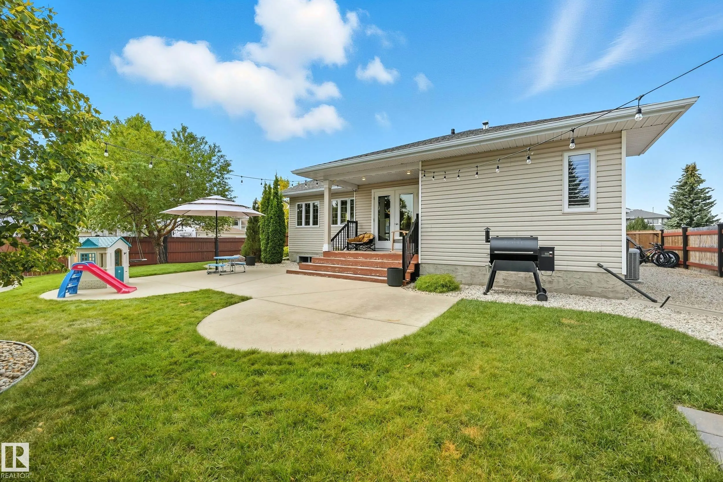 6 PARKWEST Court