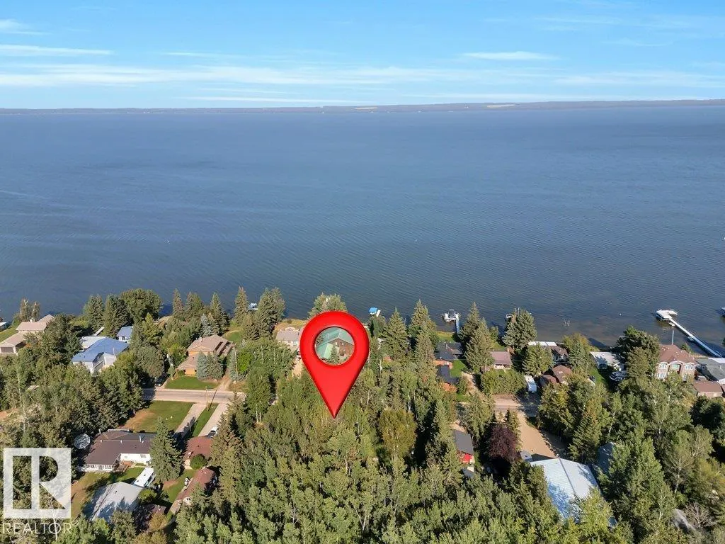 124 Lakeshore Drive