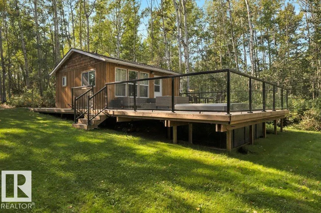 124 Lakeshore Drive