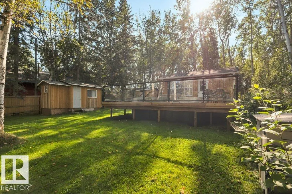 124 Lakeshore Drive