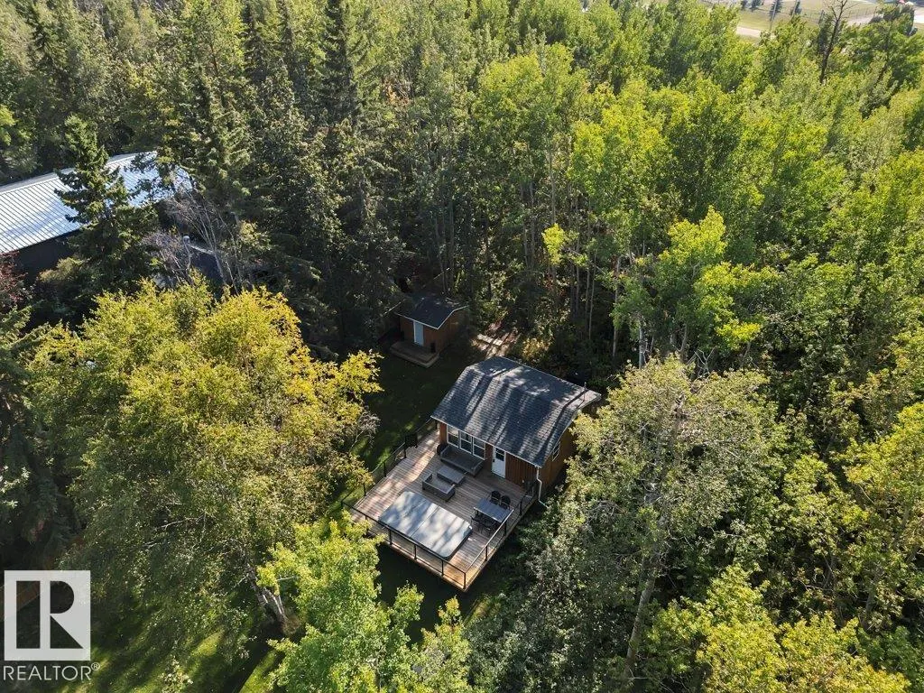 124 Lakeshore Drive