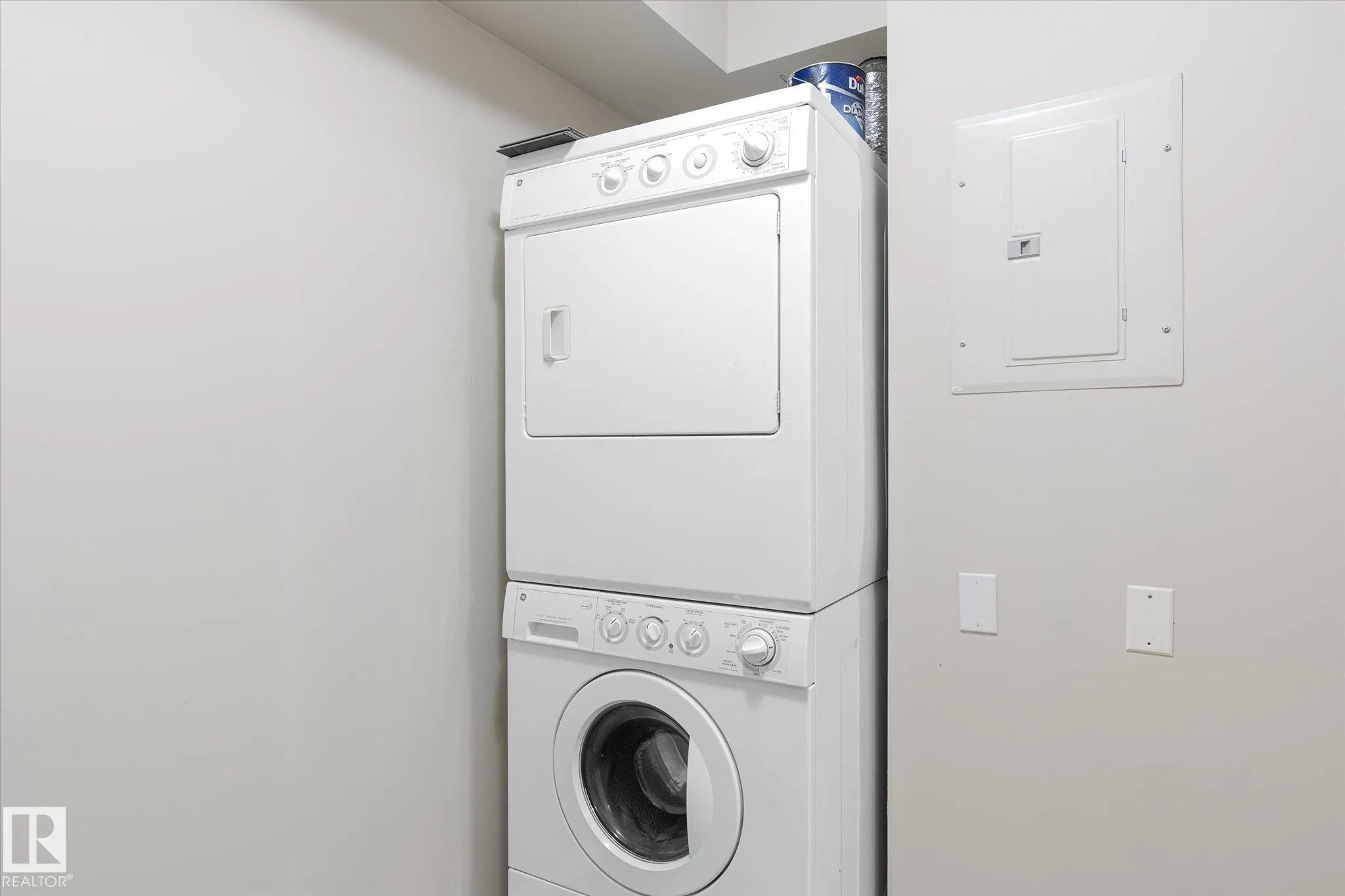 40 SUMMERWOOD Boulevard