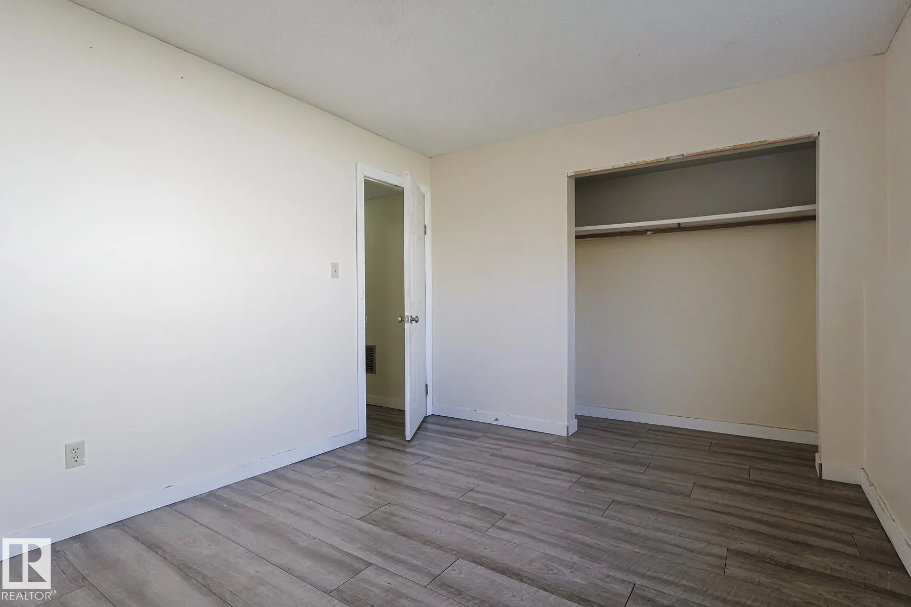 9308A & 9308B 109A Avenue