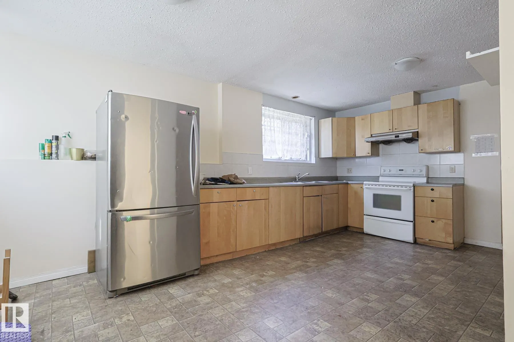 9308A & 9308B 109A Avenue