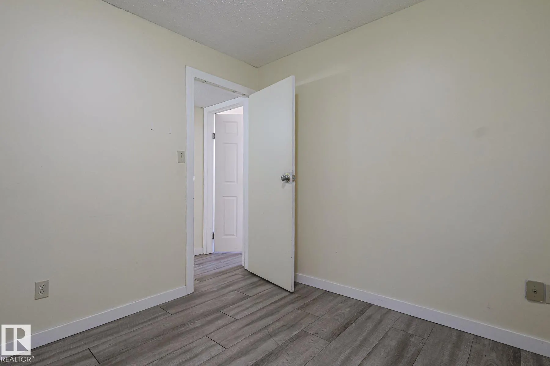 9308A & 9308B 109A Avenue