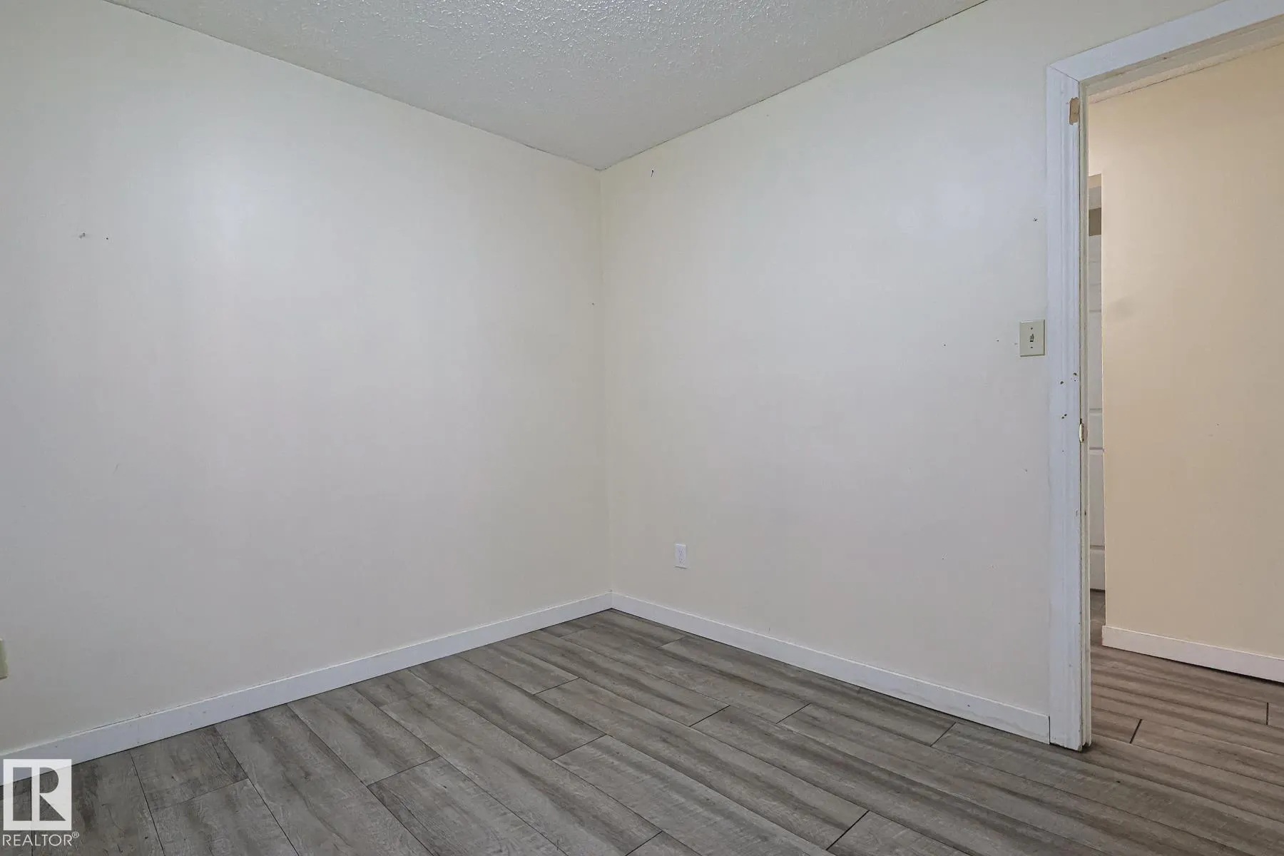 9308A & 9308B 109A Avenue