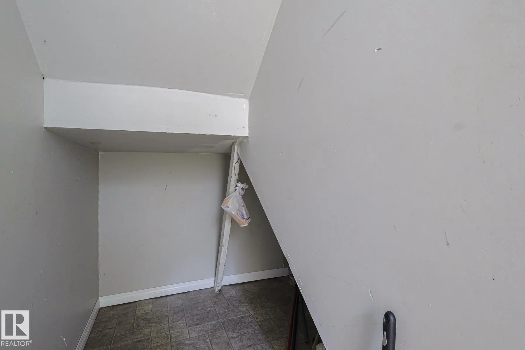 9308A & 9308B 109A Avenue