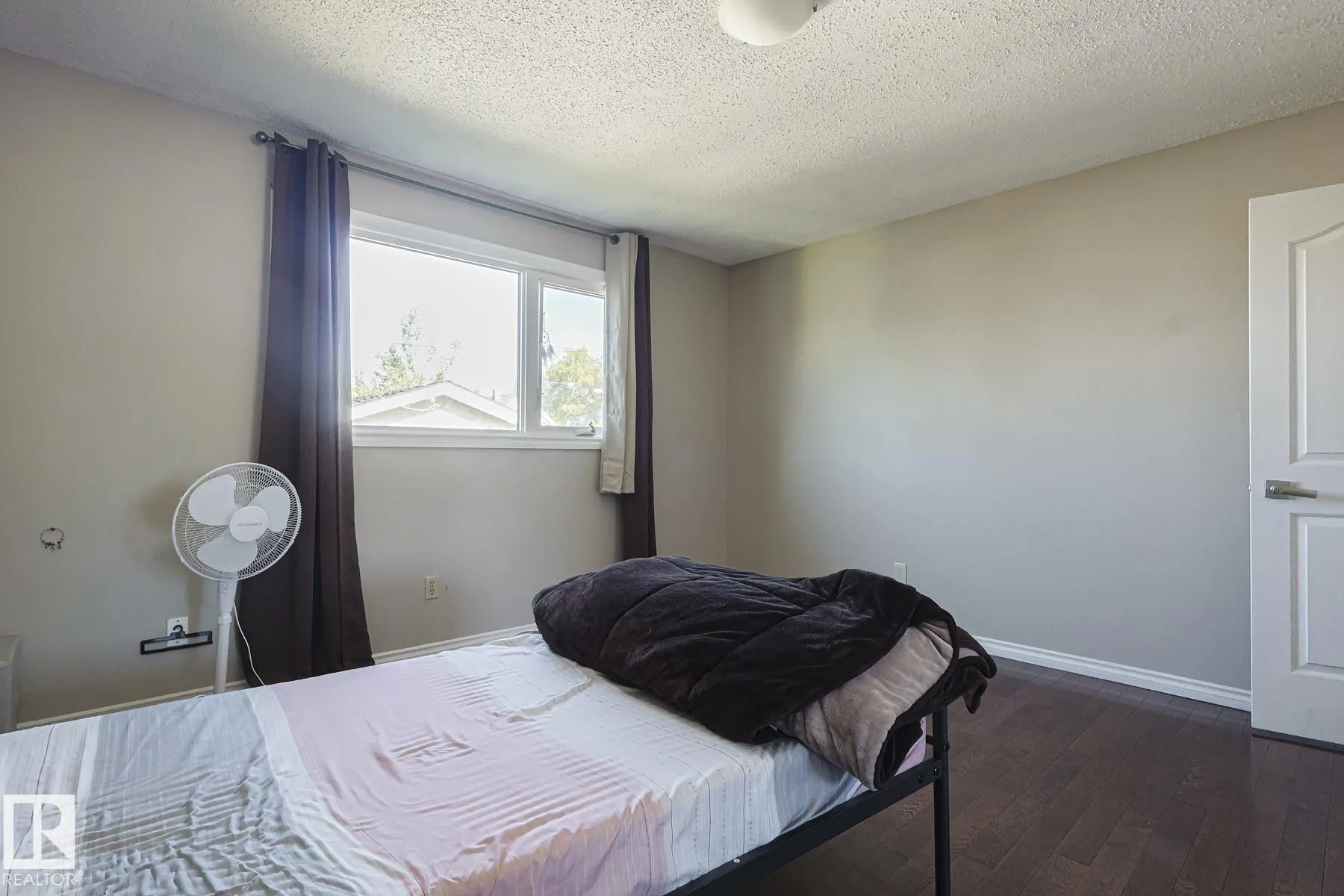 9308A & 9308B 109A Avenue