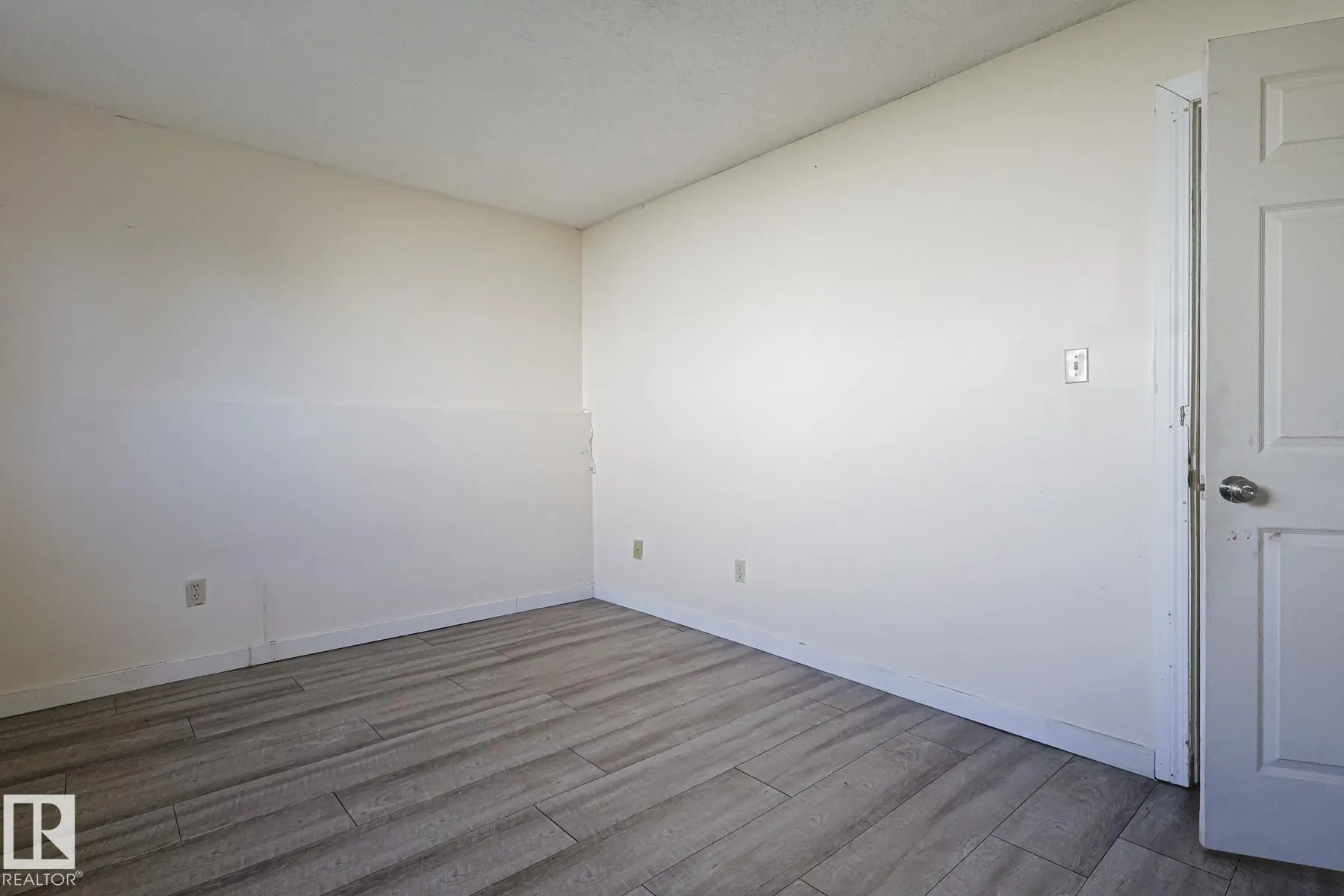 9308A & 9308B 109A Avenue