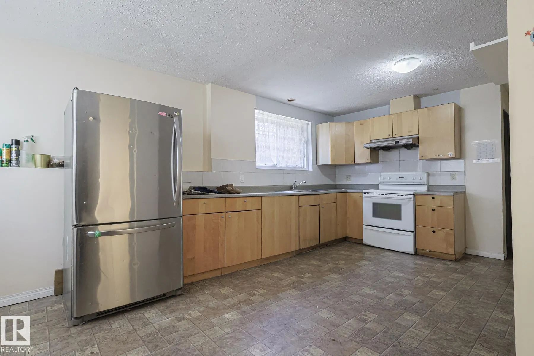 9308A & 9308B 109A Avenue