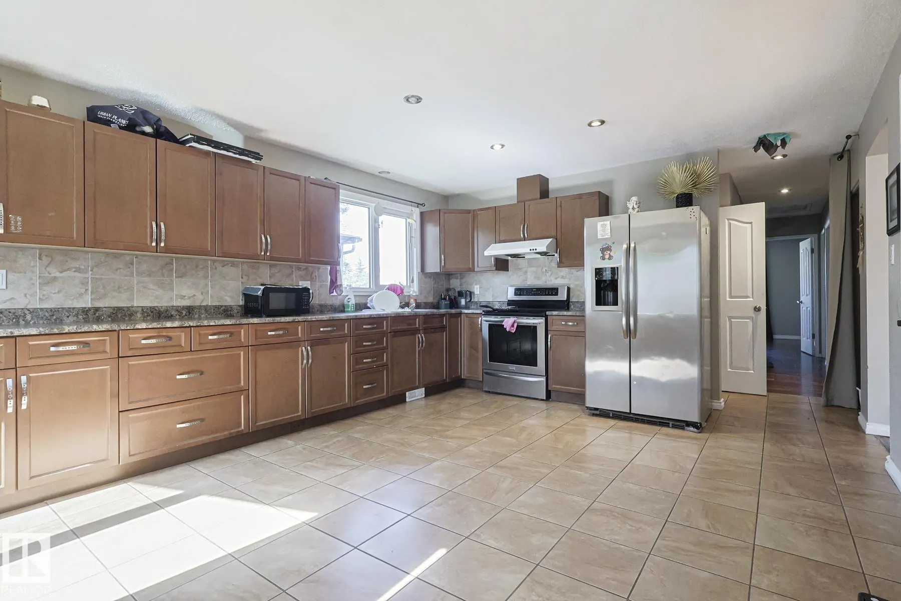 9308A & 9308B 109A Avenue