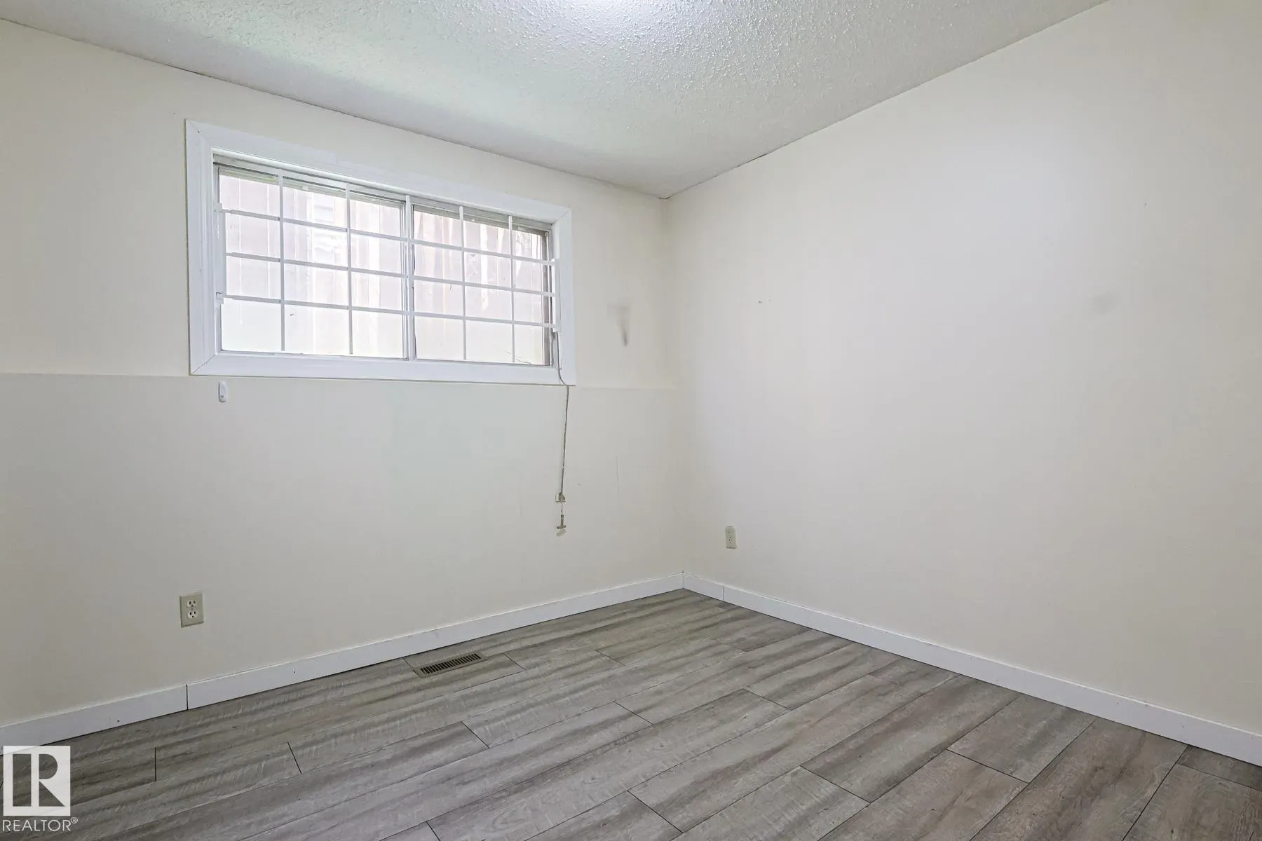 9308A & 9308B 109A Avenue