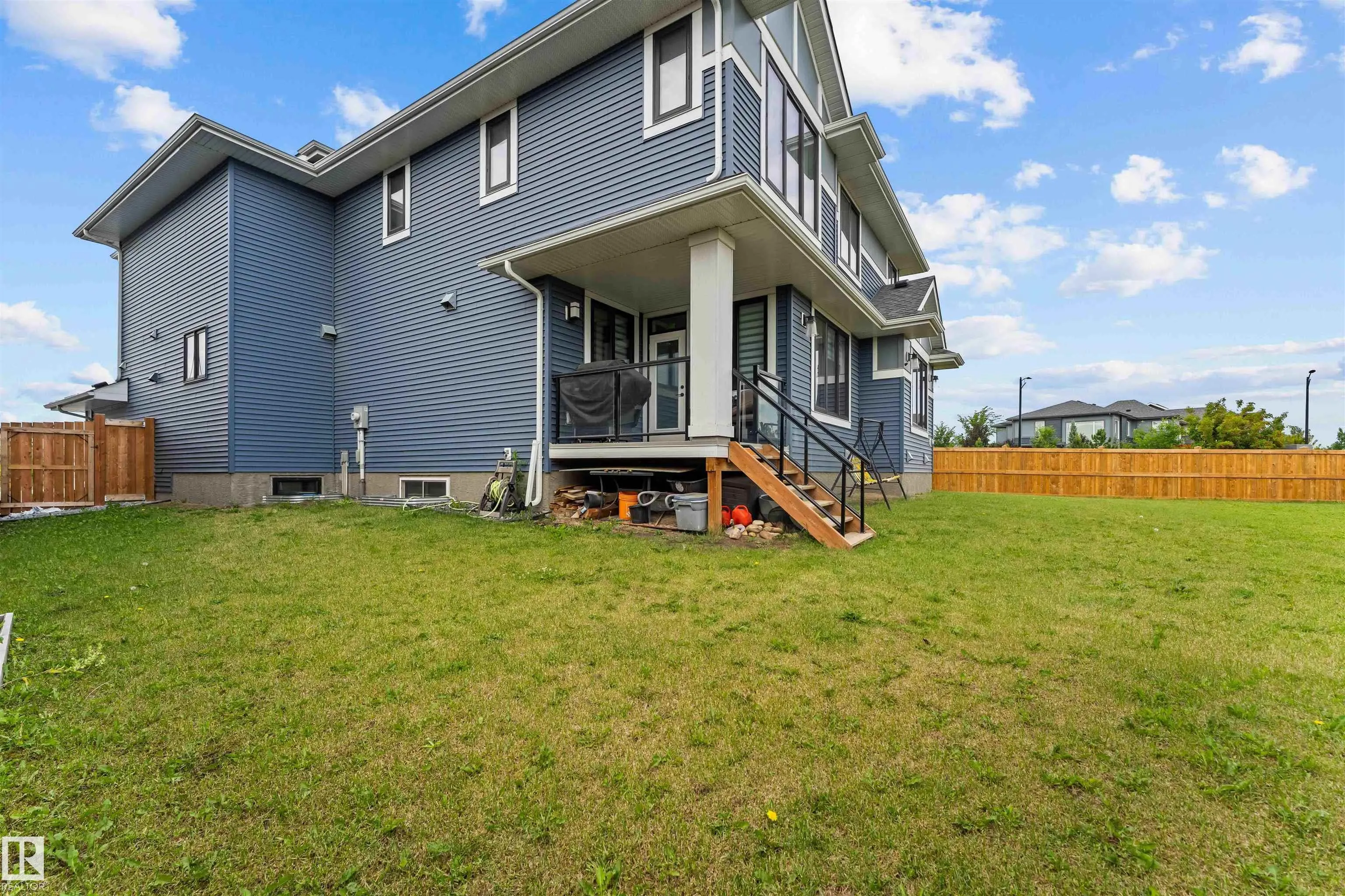 6813 KNOX Loop