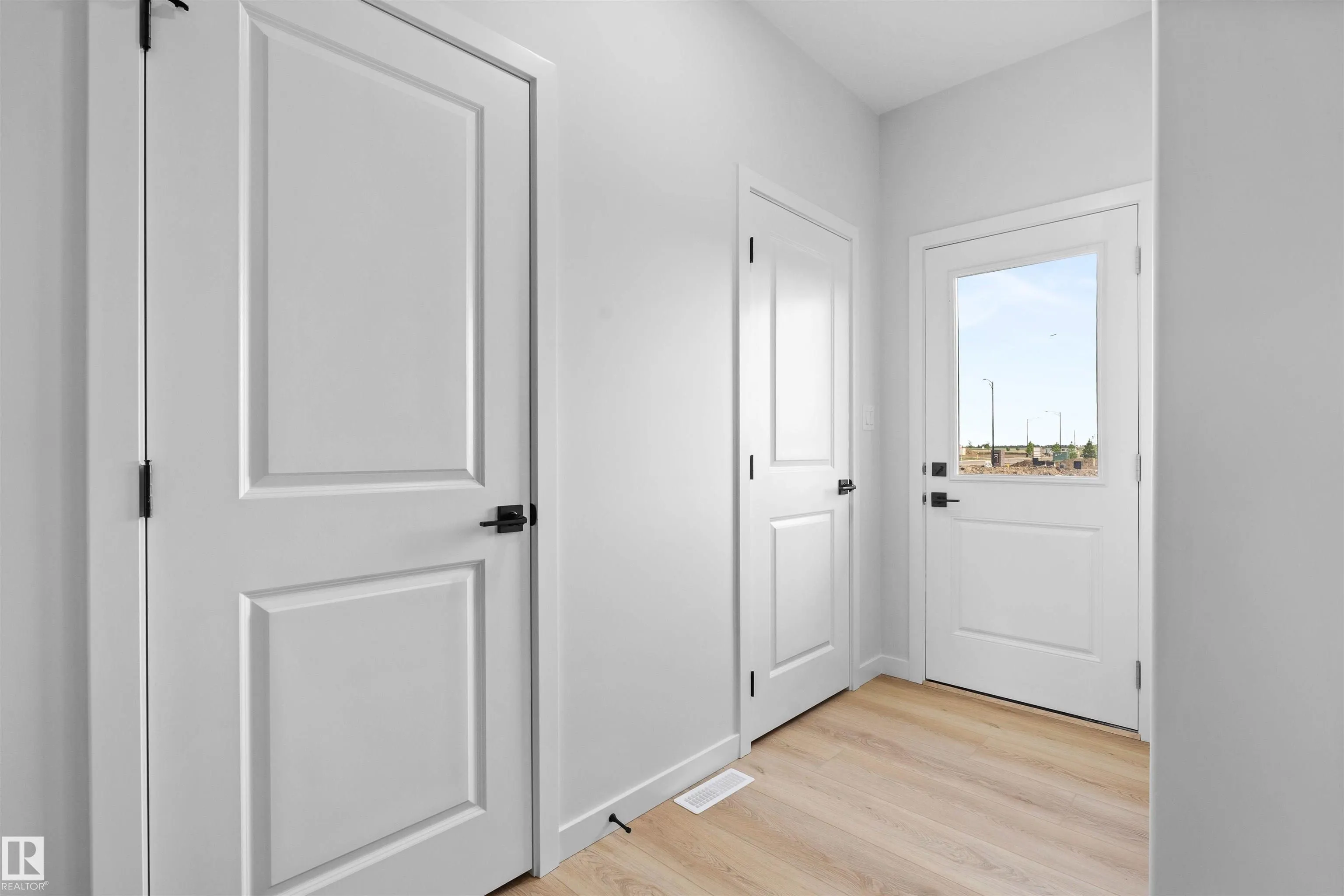 6373 KING Wynd