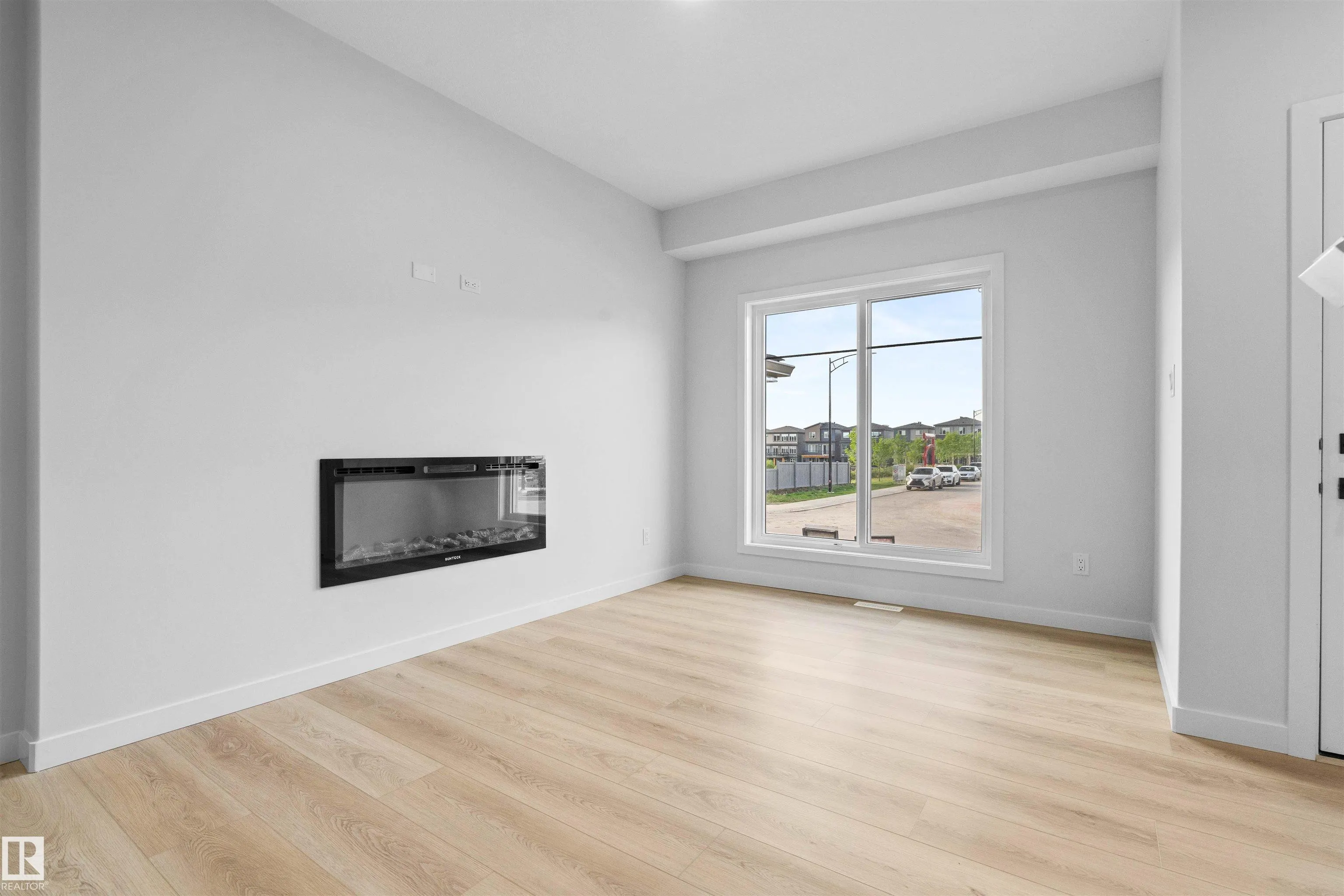6373 KING Wynd