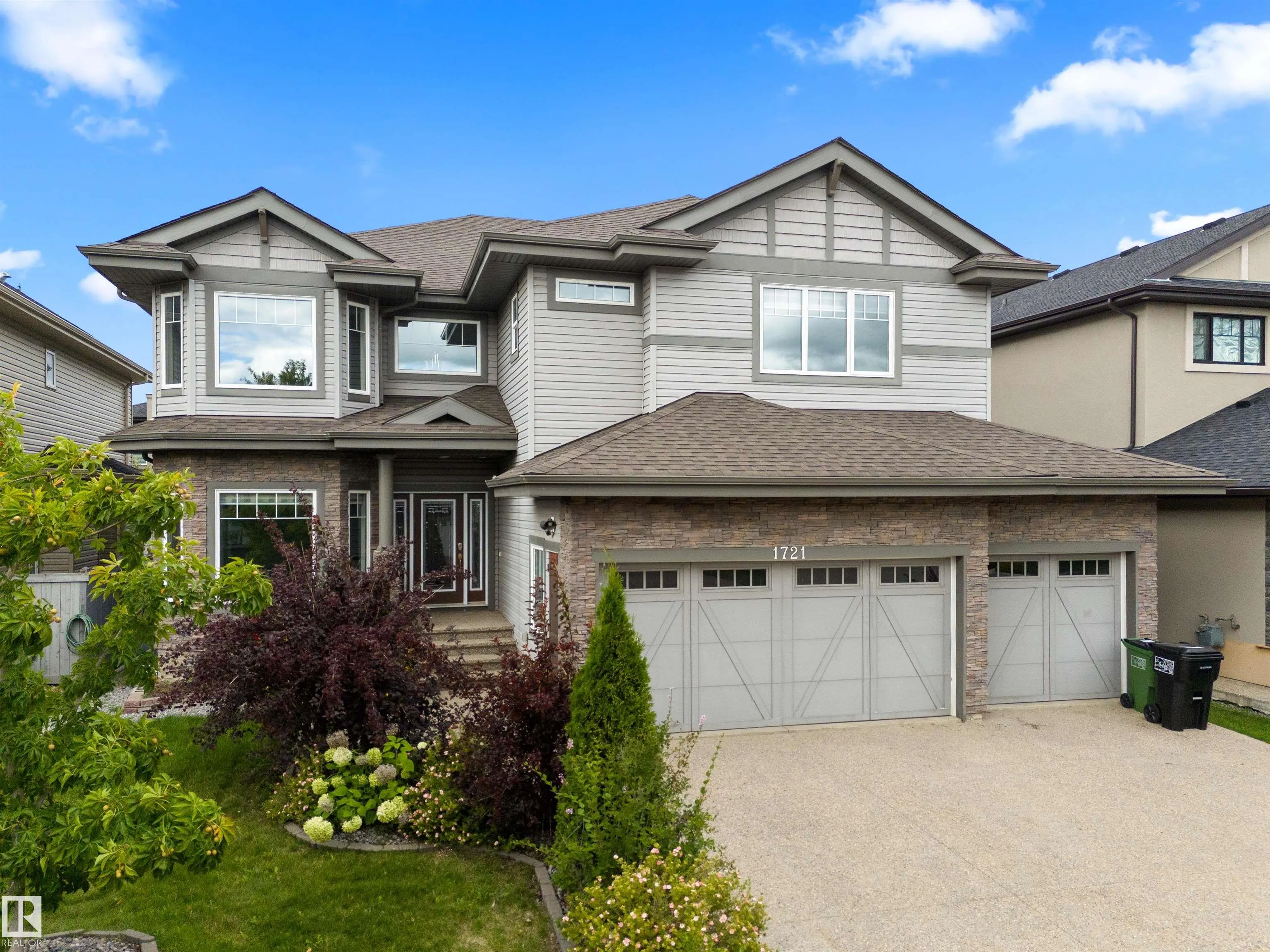 1721 ADAMSON CRESCENT