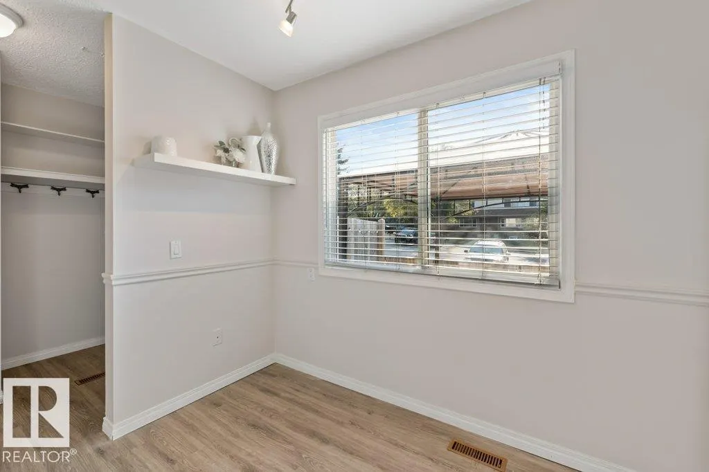 14 WALDEN Park