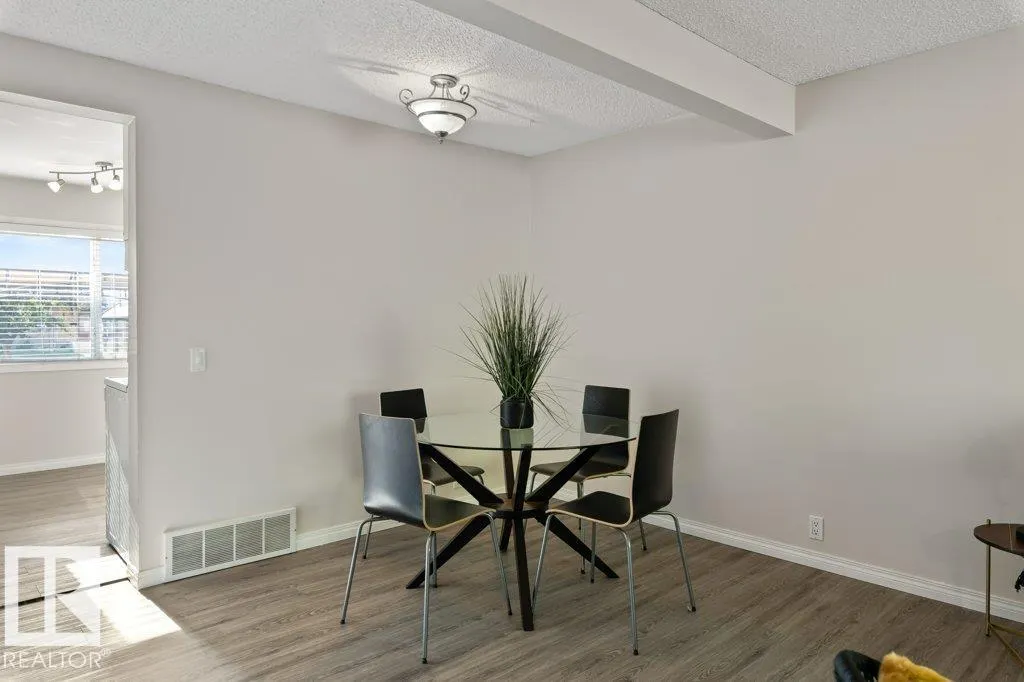 14 WALDEN Park