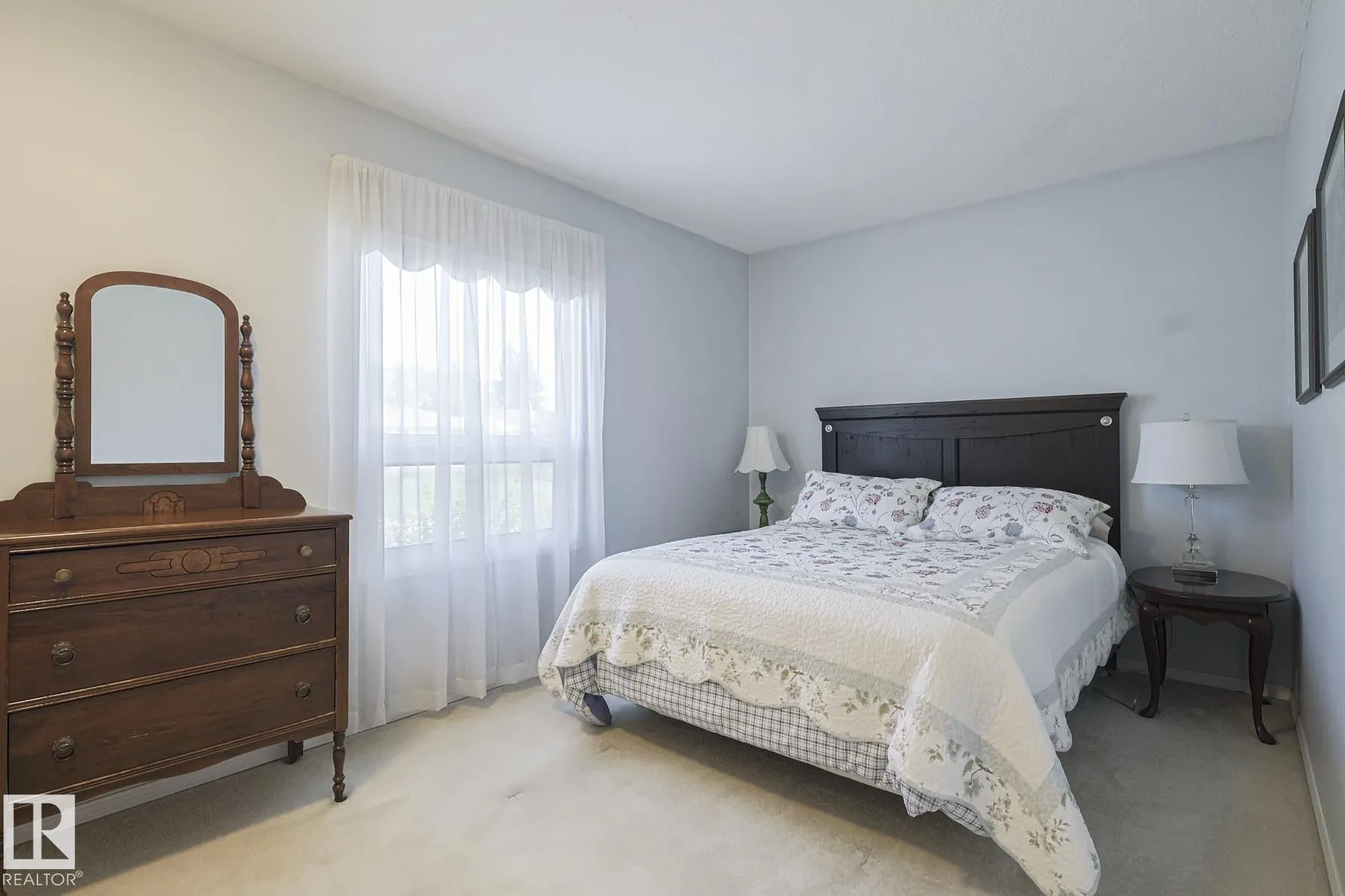 94 GARLAND Crescent
