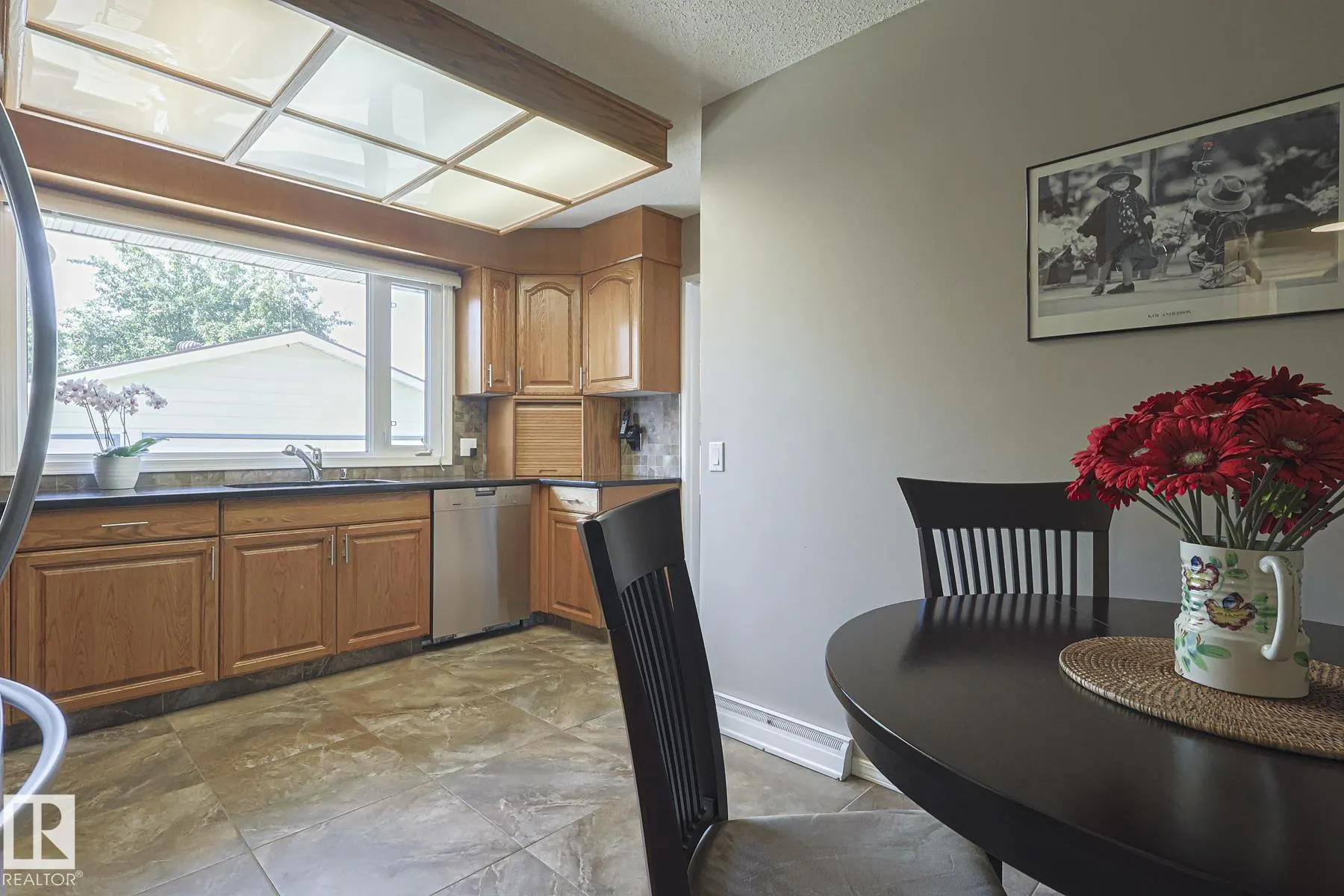 94 GARLAND Crescent