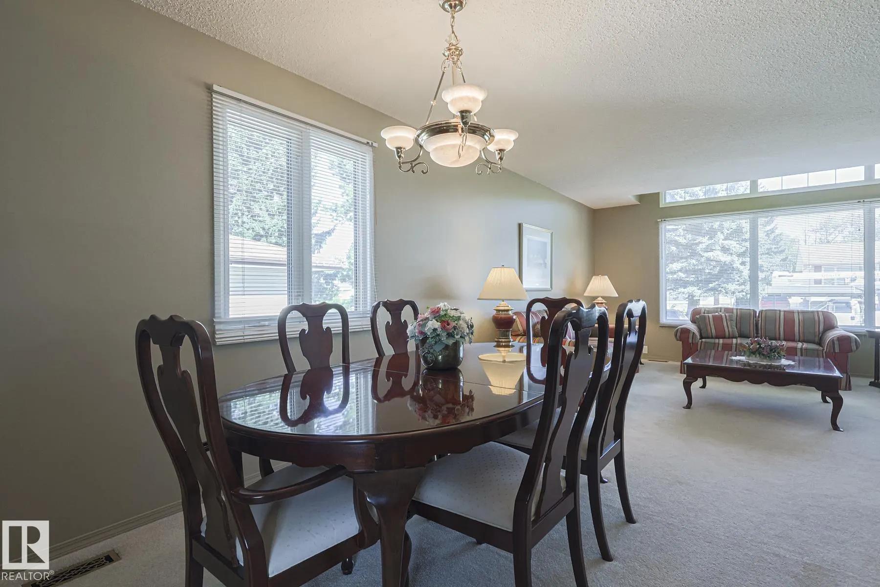 94 GARLAND Crescent