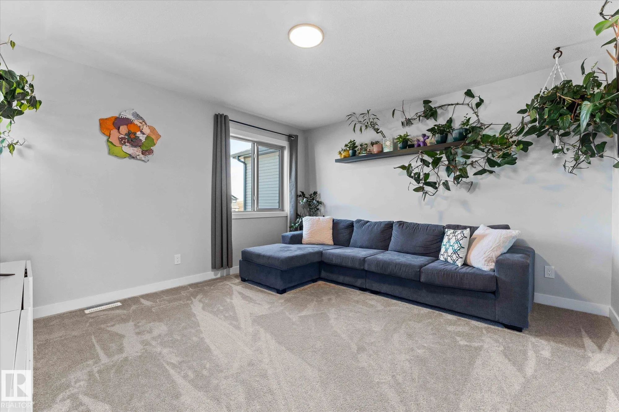 80 GLADSTONE Bend