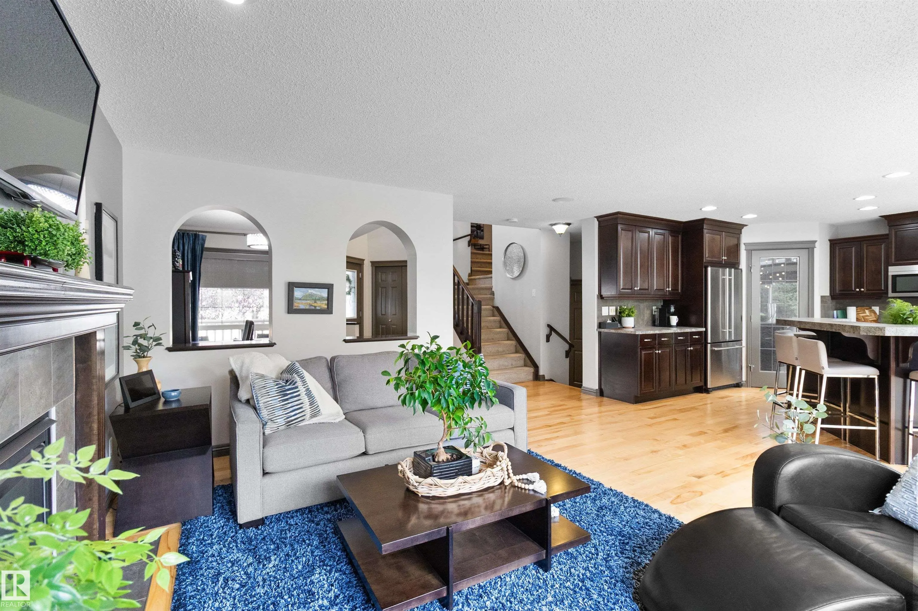 567 SUNCREST Lane